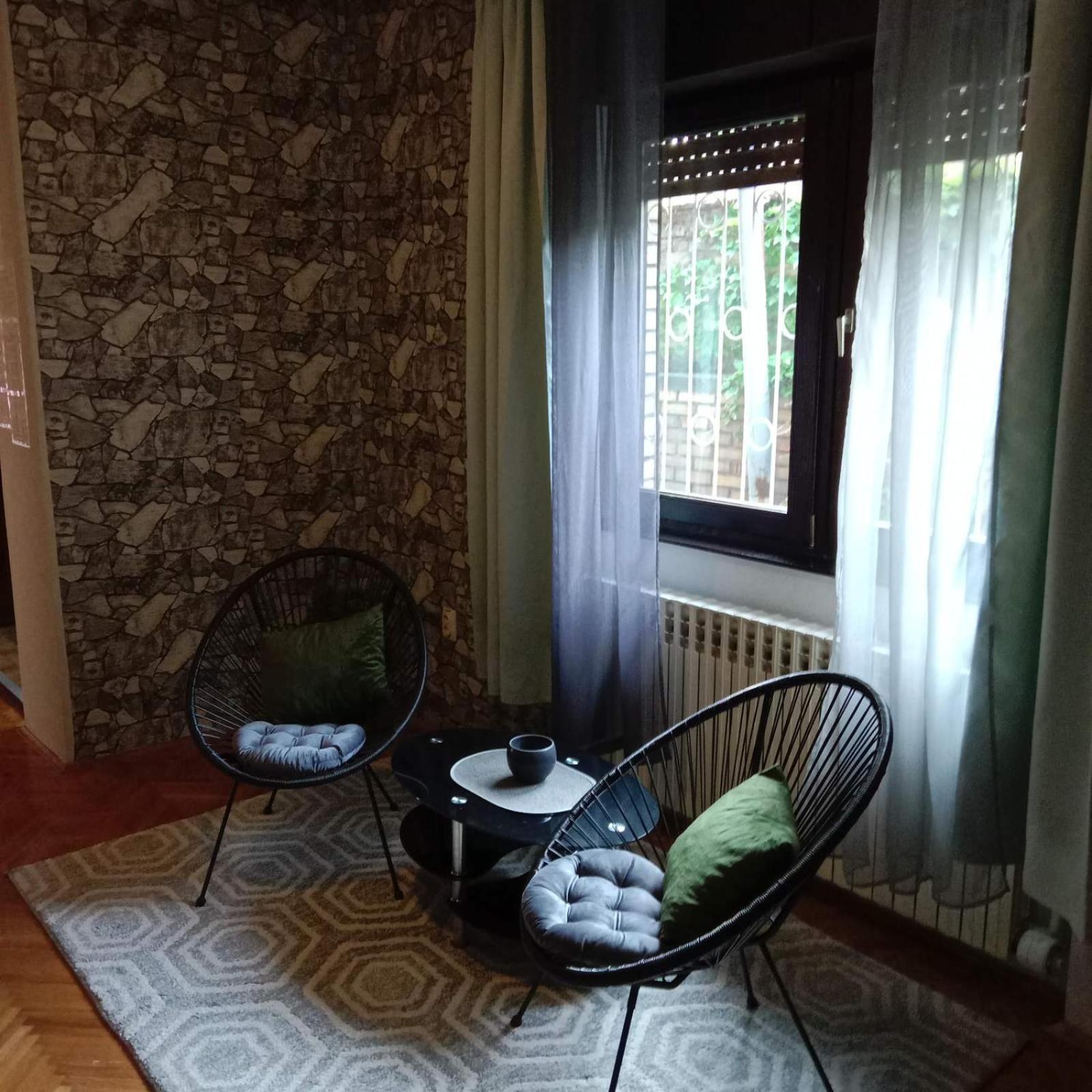 Apartmani Lena 1