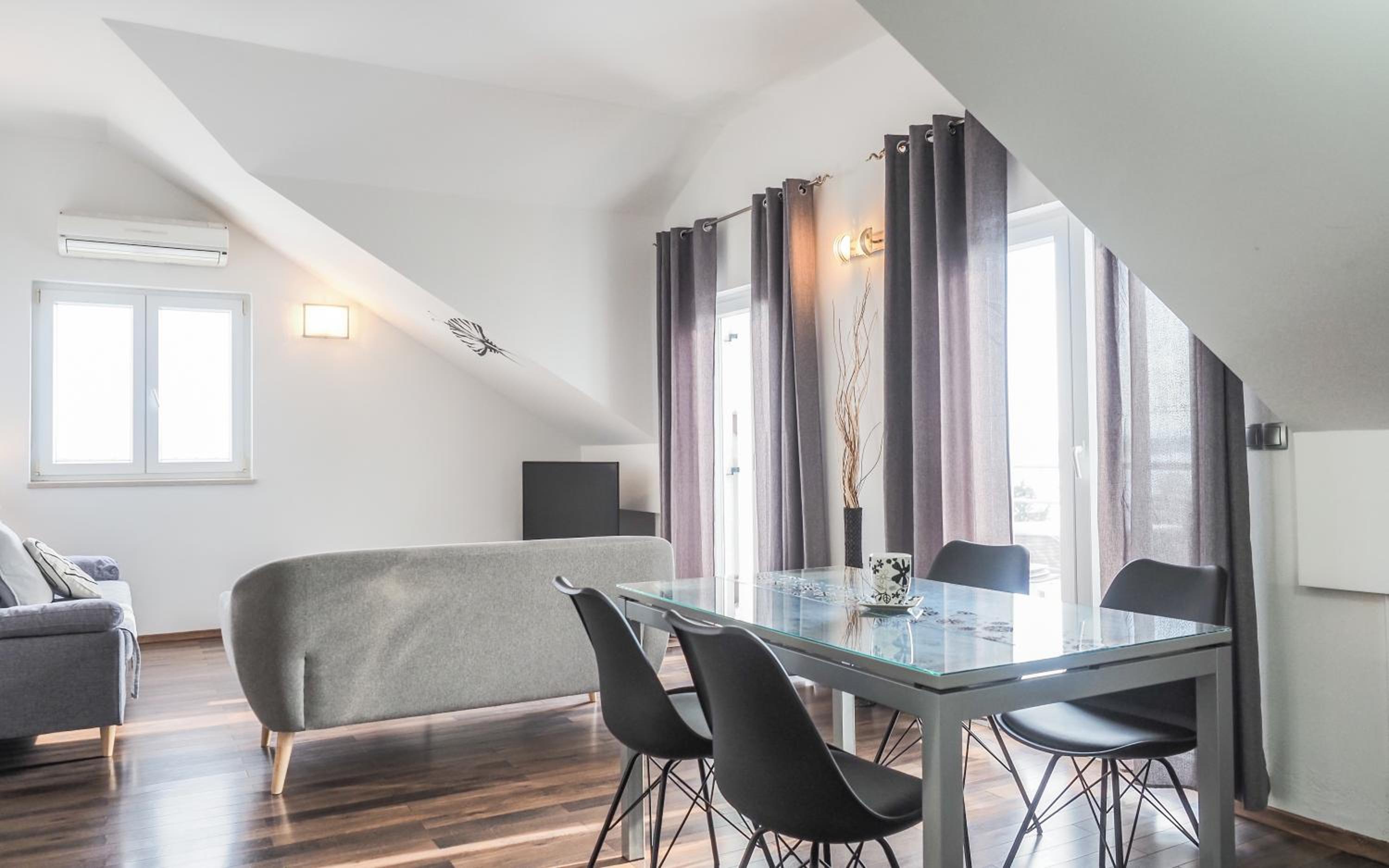 Apartments Pavicic Tudor view 4