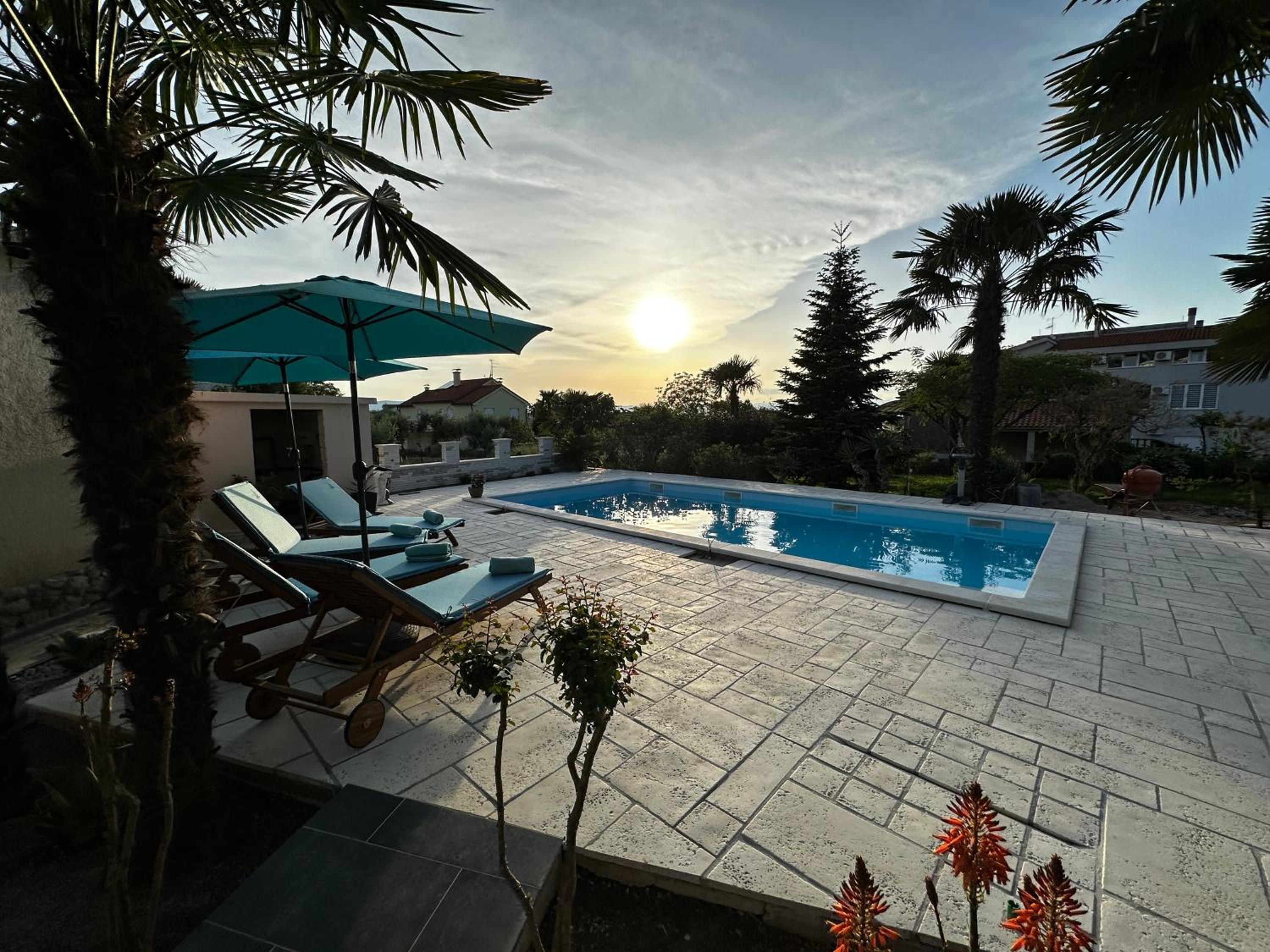 Holiday House Serenity view 4