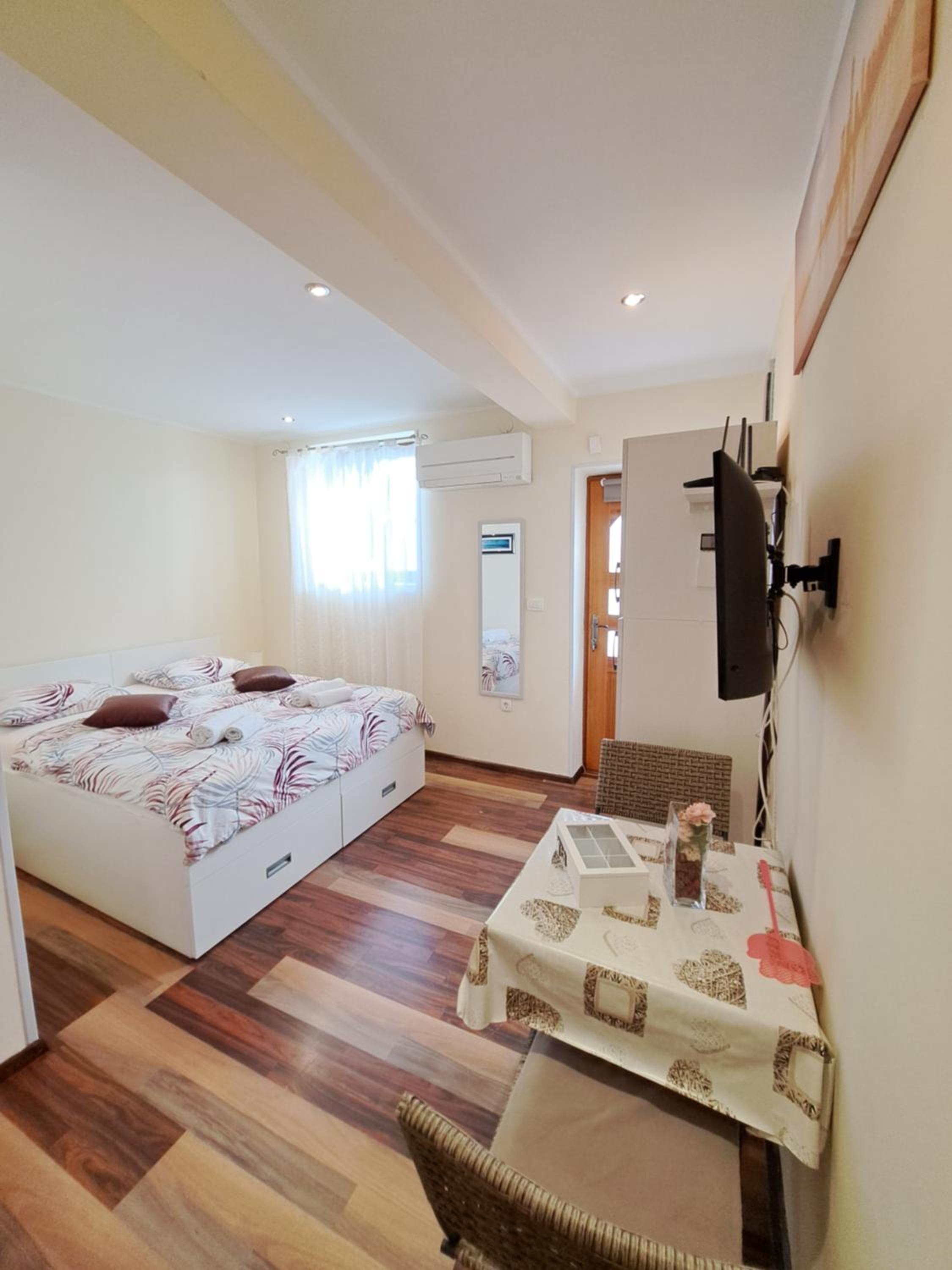 Meressa Nina Studio Apartment