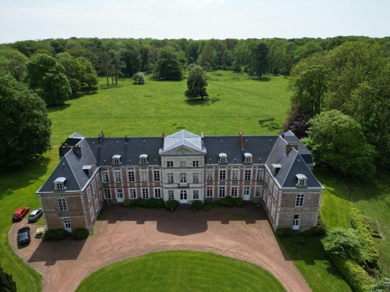 Chambres d'hôtes & Gîtes du Château de Grand Rullecourt view 2