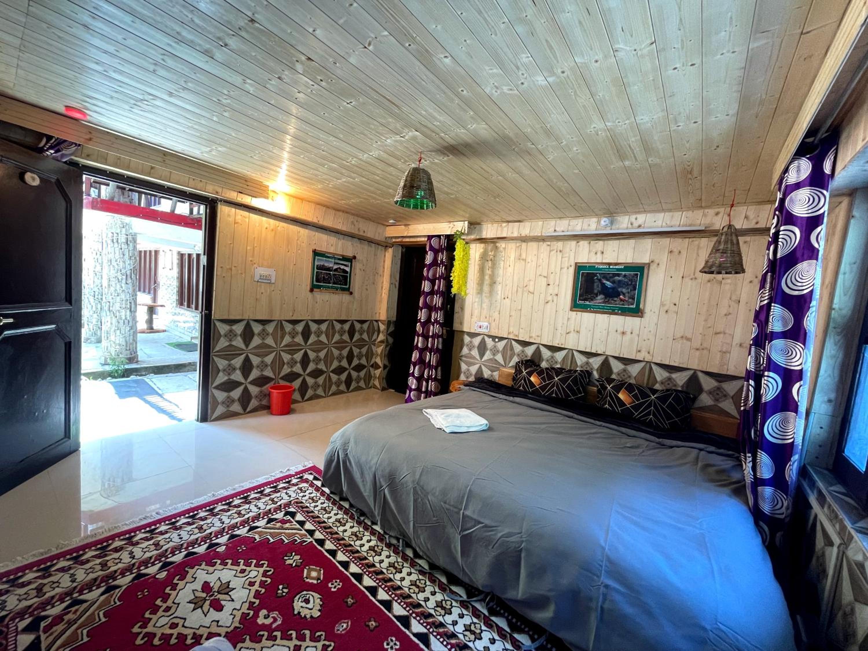 PinParvati Greathimalayan homestay river side