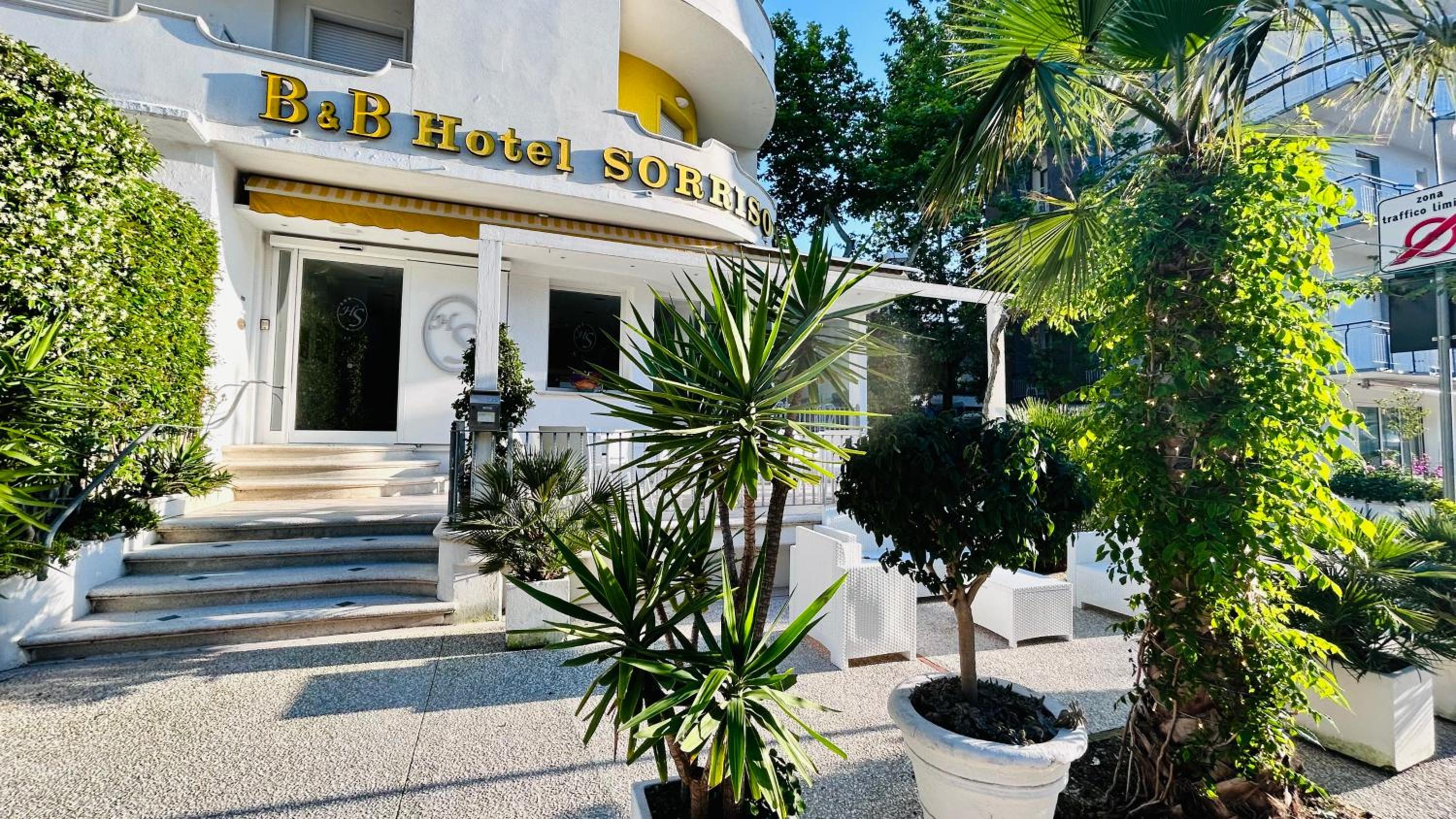 Hotel Sorriso - Image 1