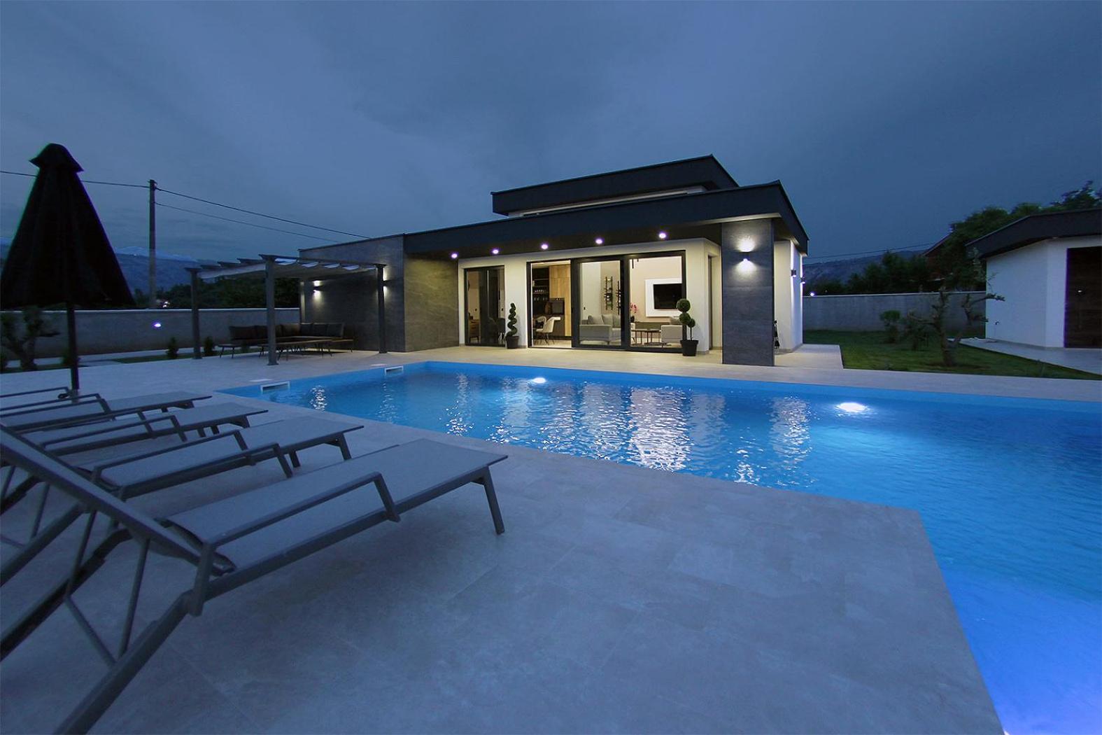 Luxury Villa LUSSO