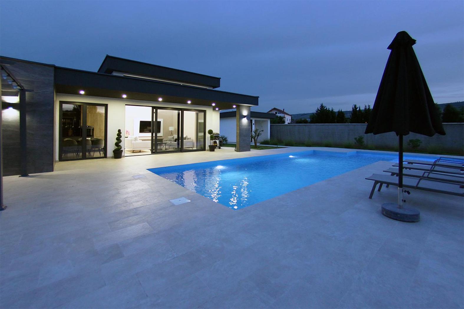 Luxury Villa LUSSO view 2