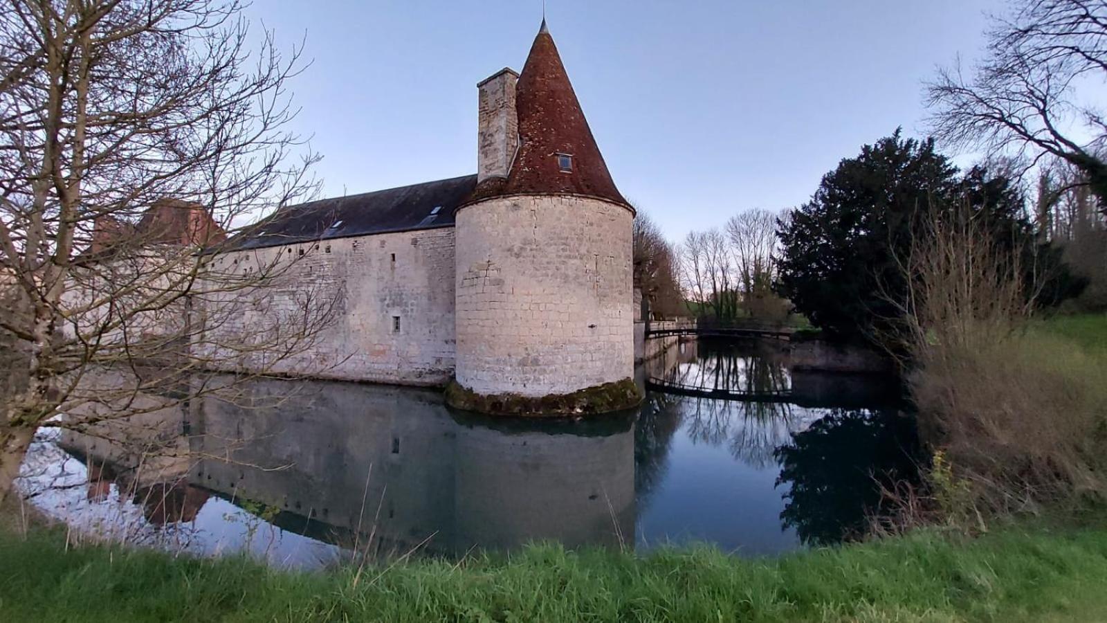 Château de Mauvilly view 3