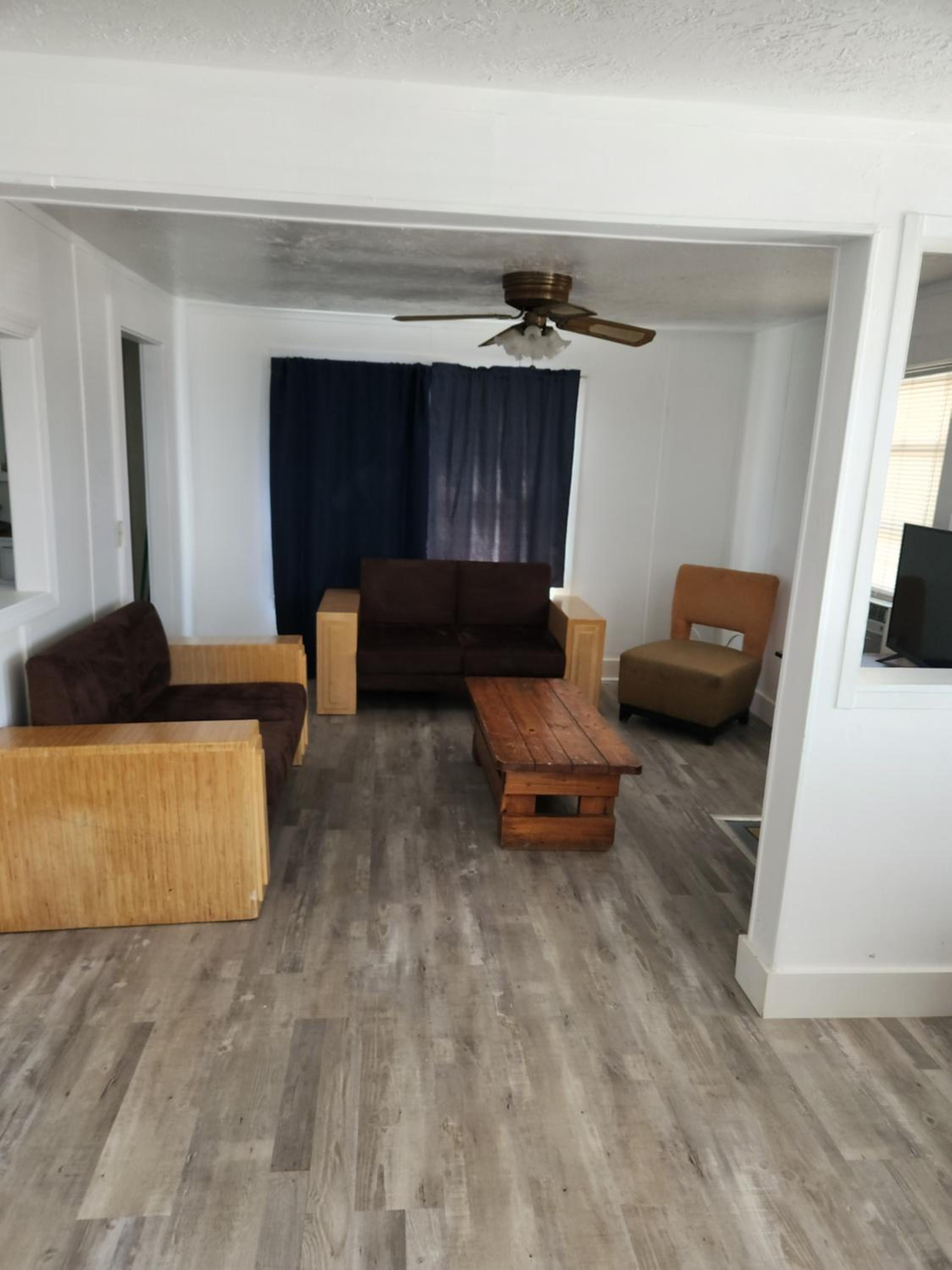 7 Beachside inn - Property Image 10