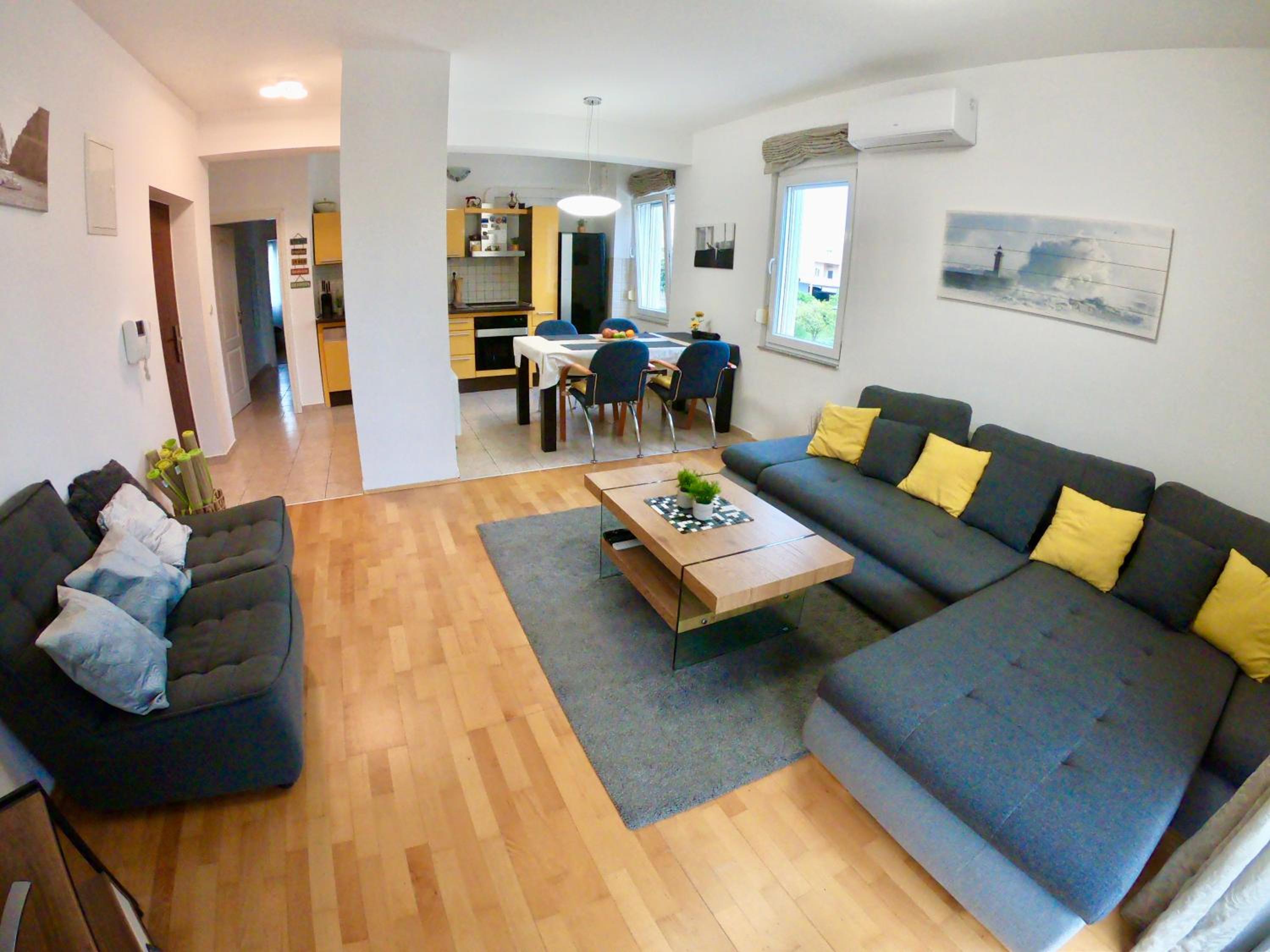 Sunny apartment by the beach view 2