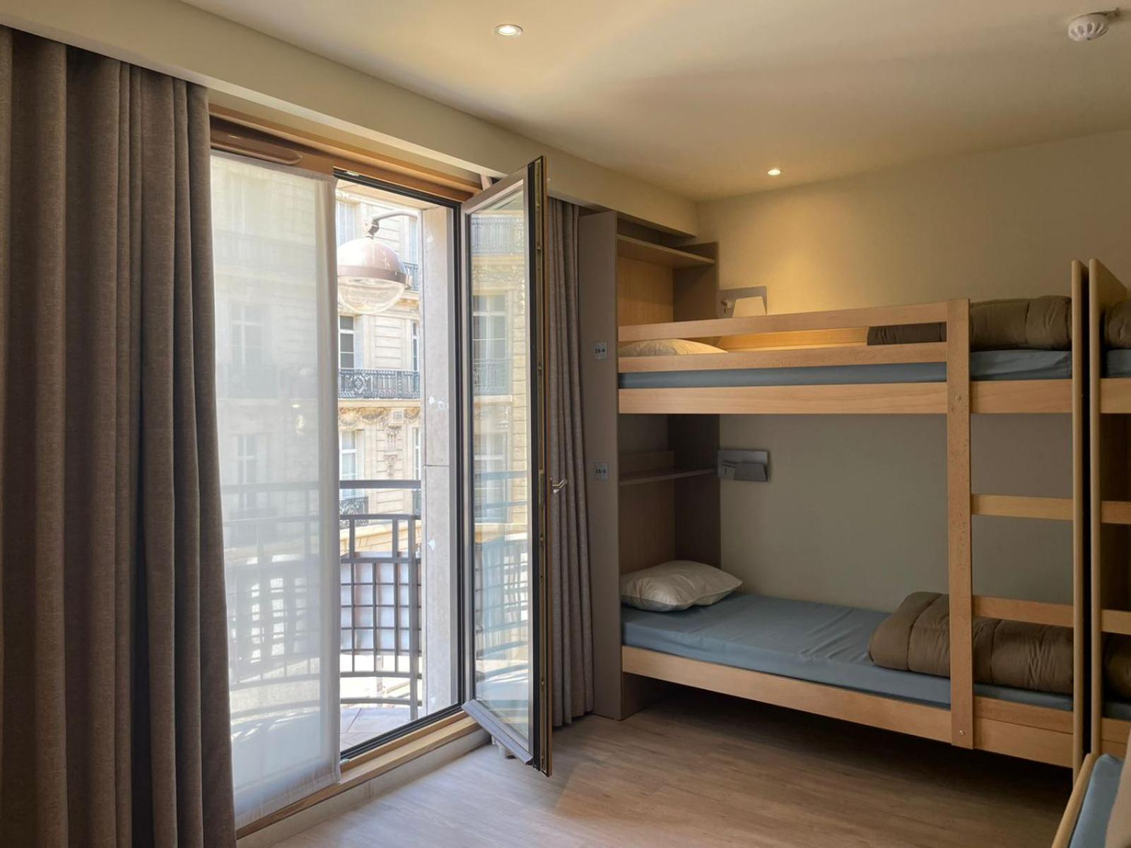 Adveniat Paris