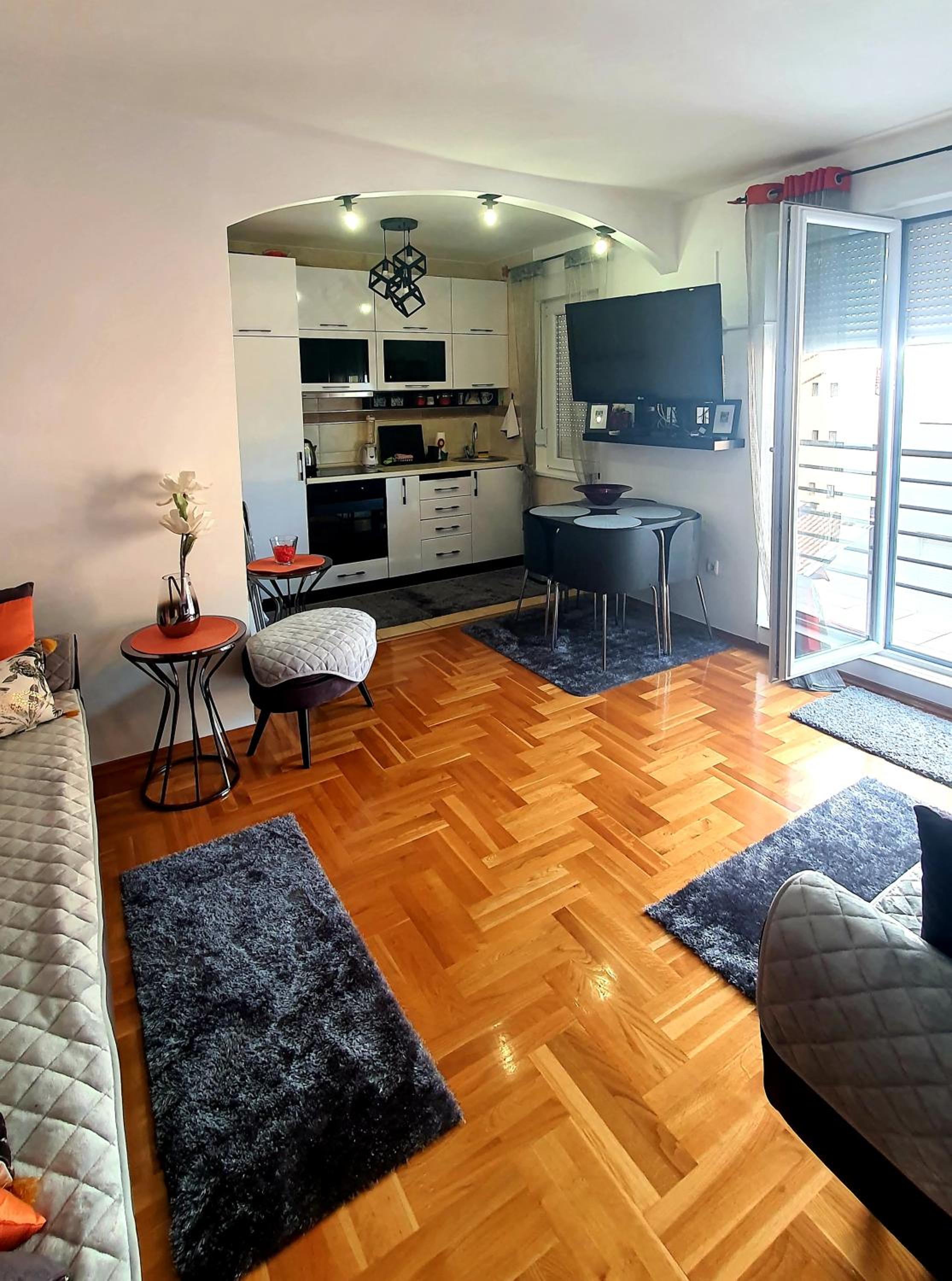 Hotel Apartman Nina - Image 1