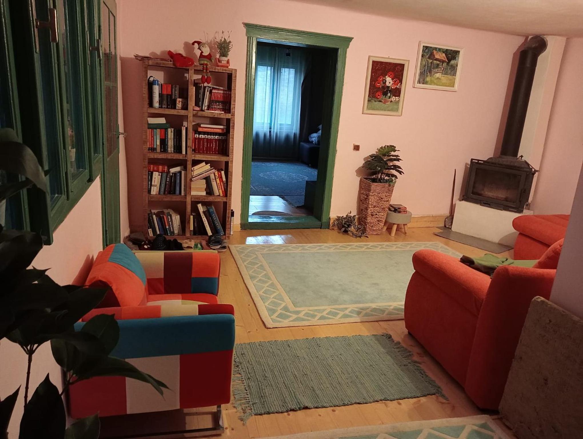 Photo 33