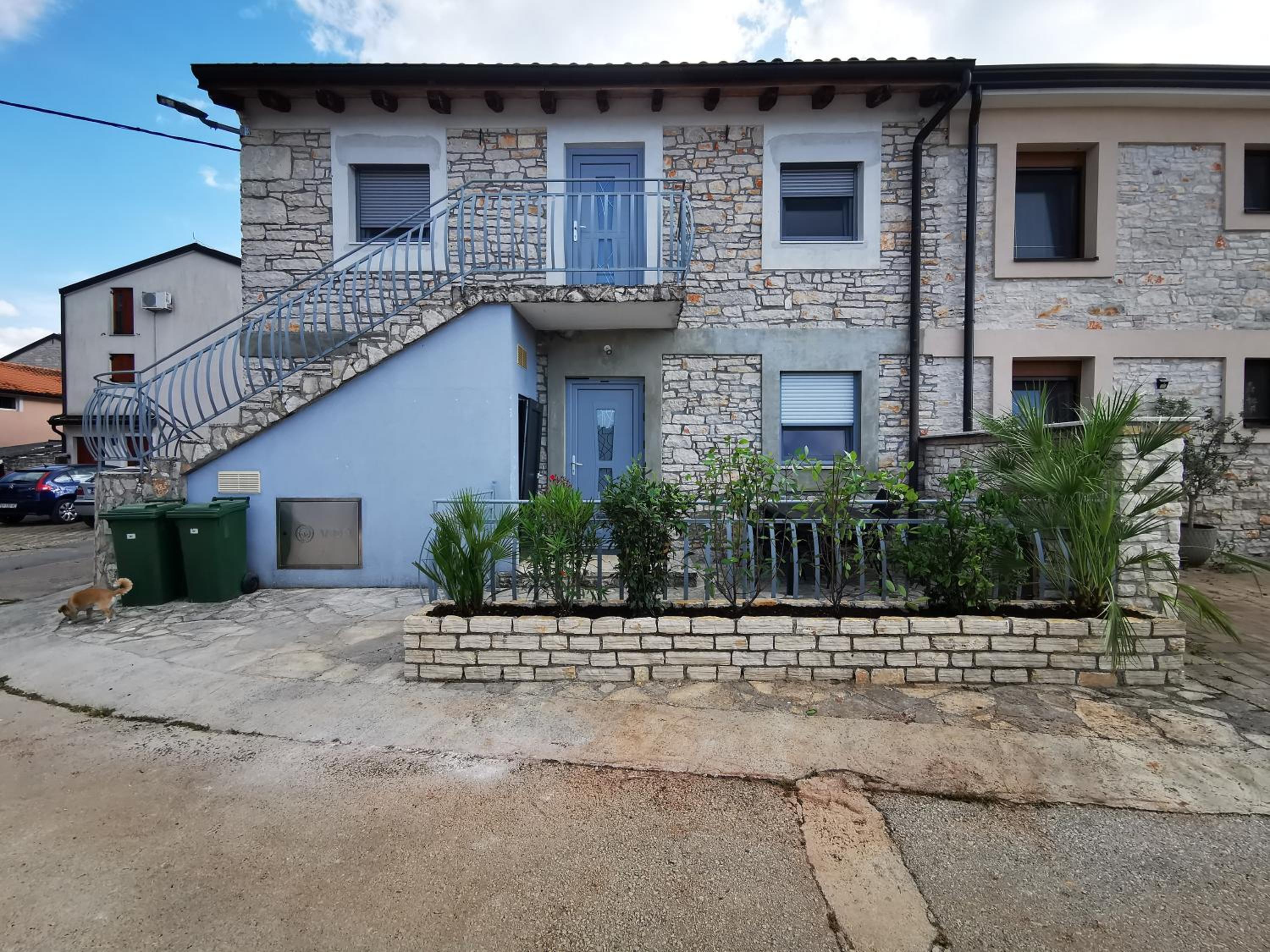 Meressa Paolia Apartments