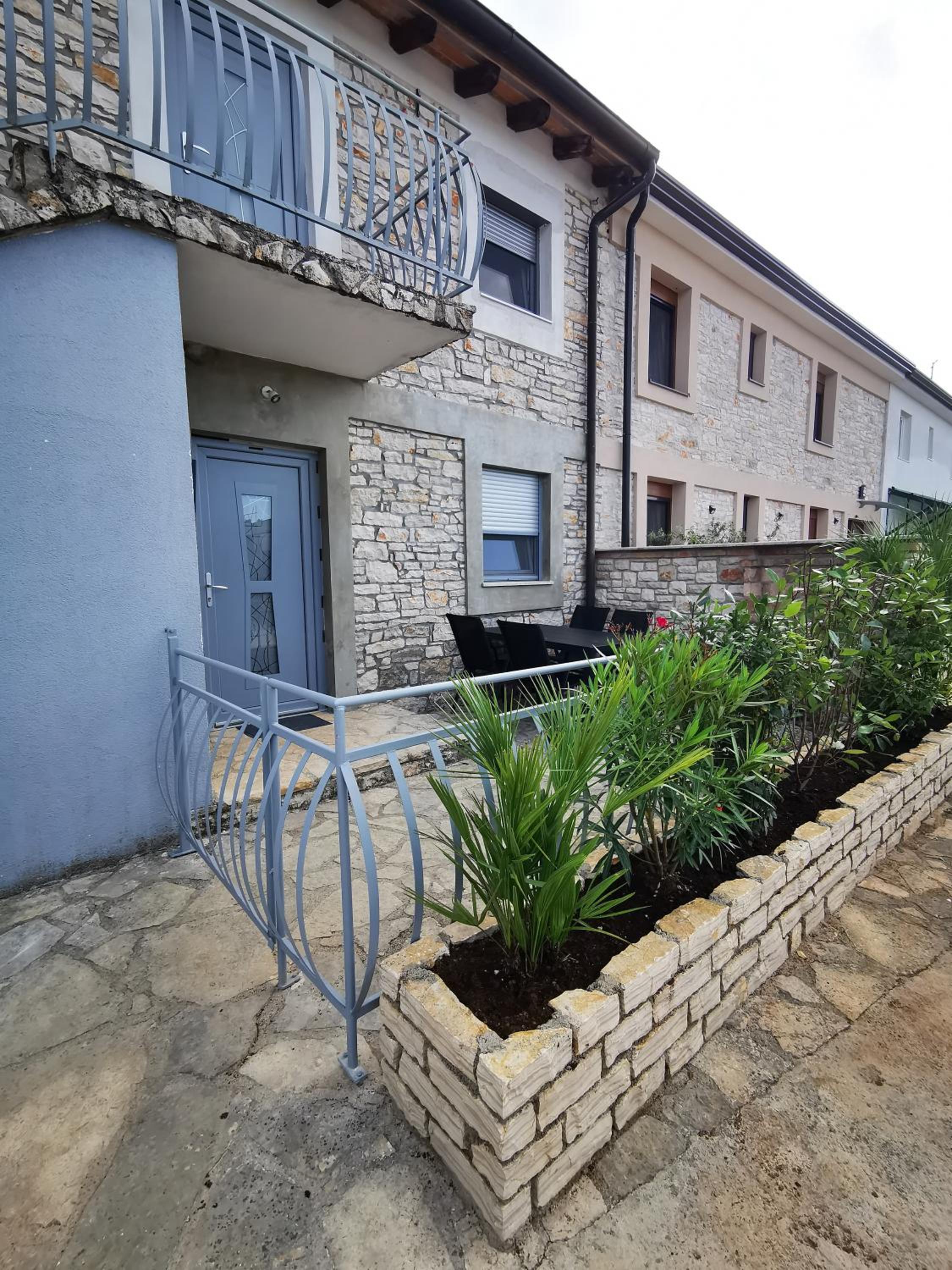Meressa Paolia Apartments