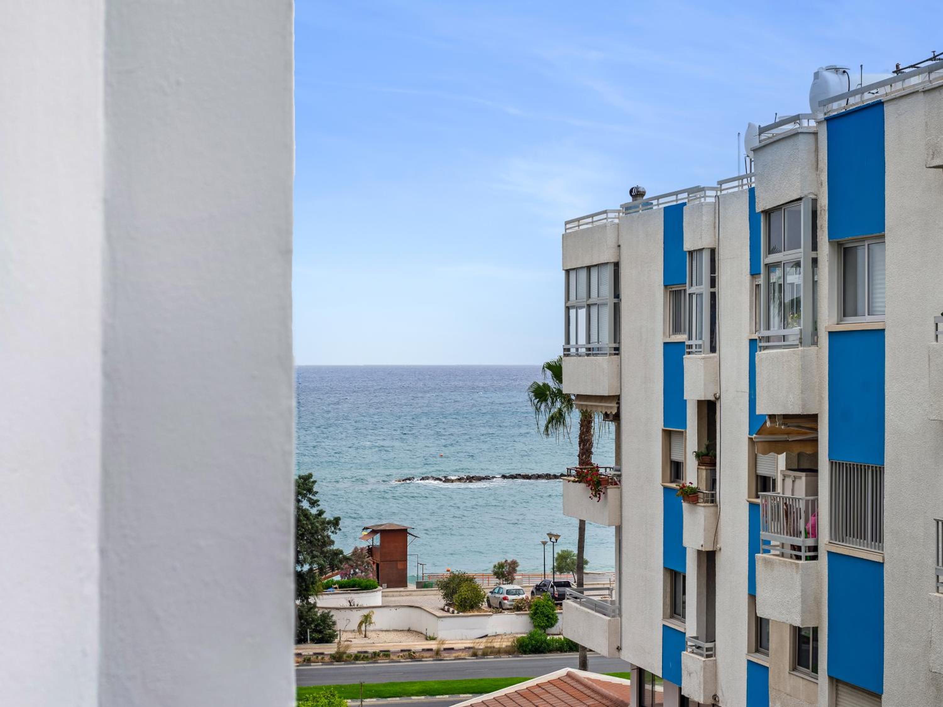 Sanders Marathon - Cute 2-Bedroom Apartment with Shared Pool