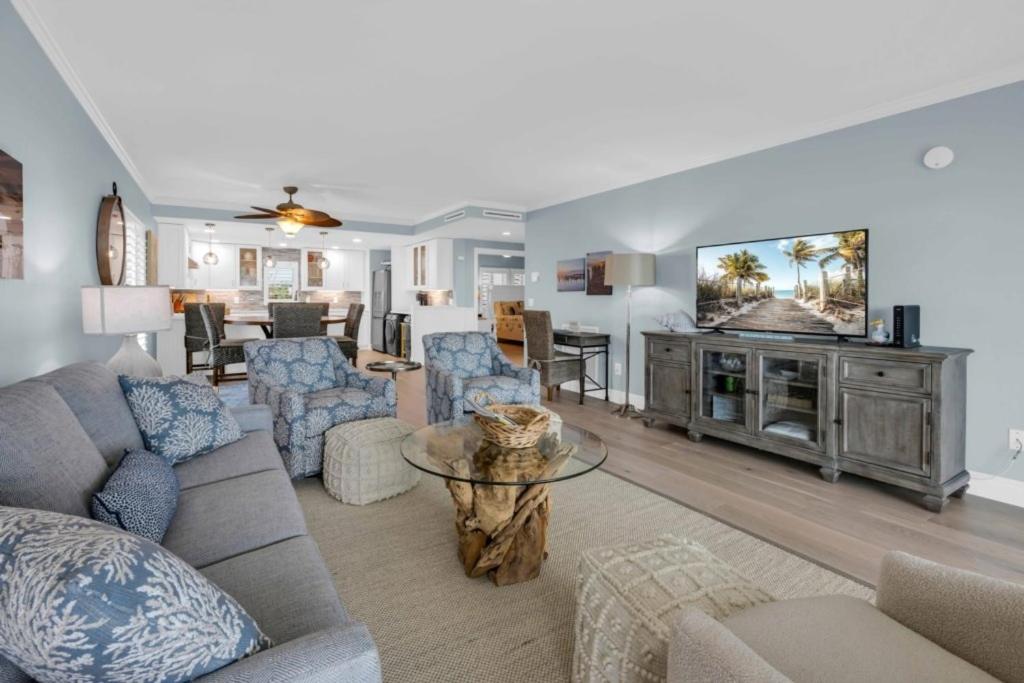 Sunset Captiva Bayside 204 condo
