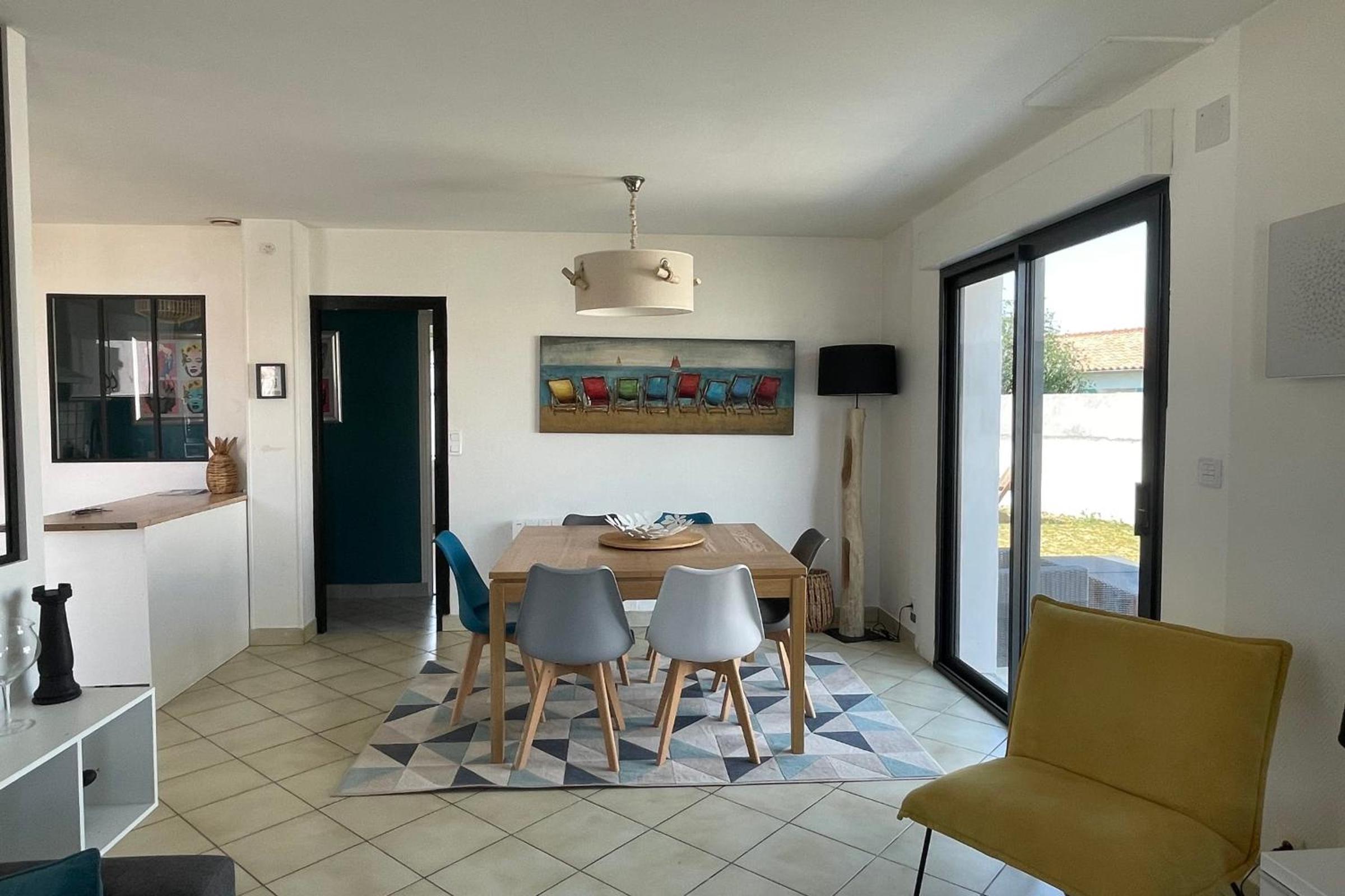 Large House With Garden In Sainte Marie De Ré view 4