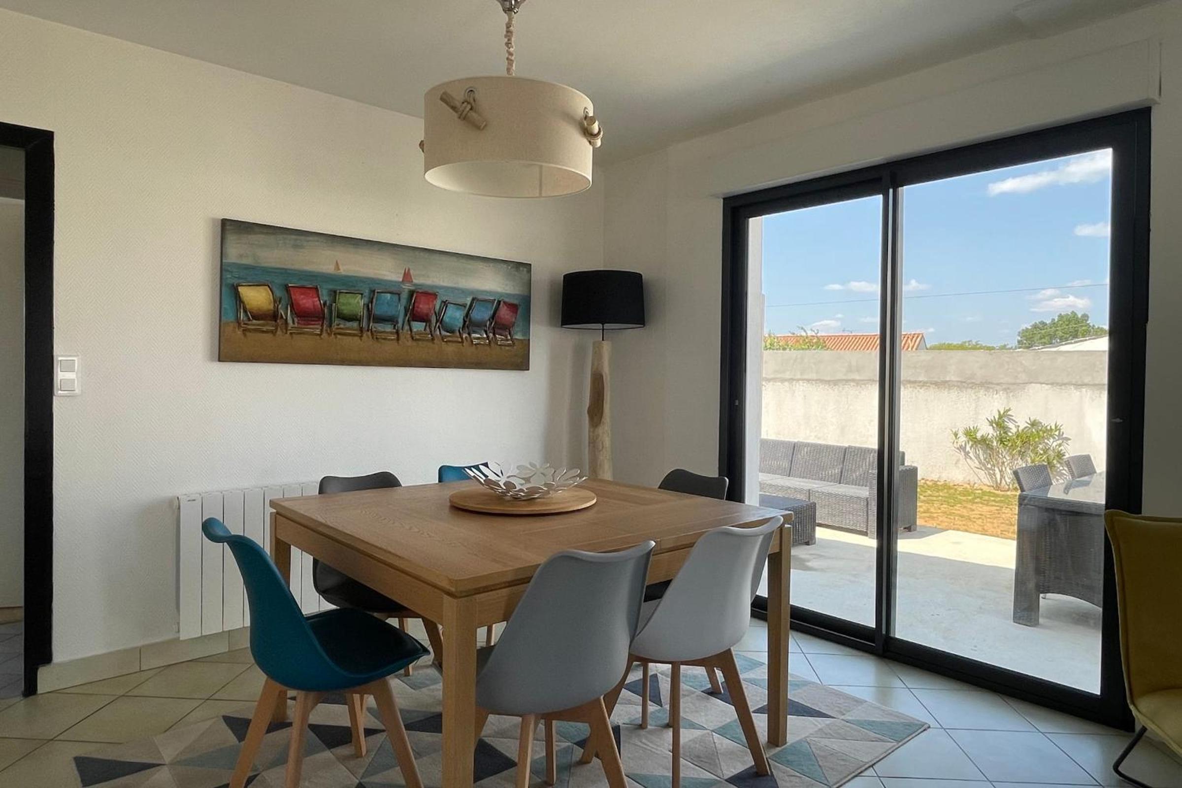 Large House With Garden In Sainte Marie De Ré view 5