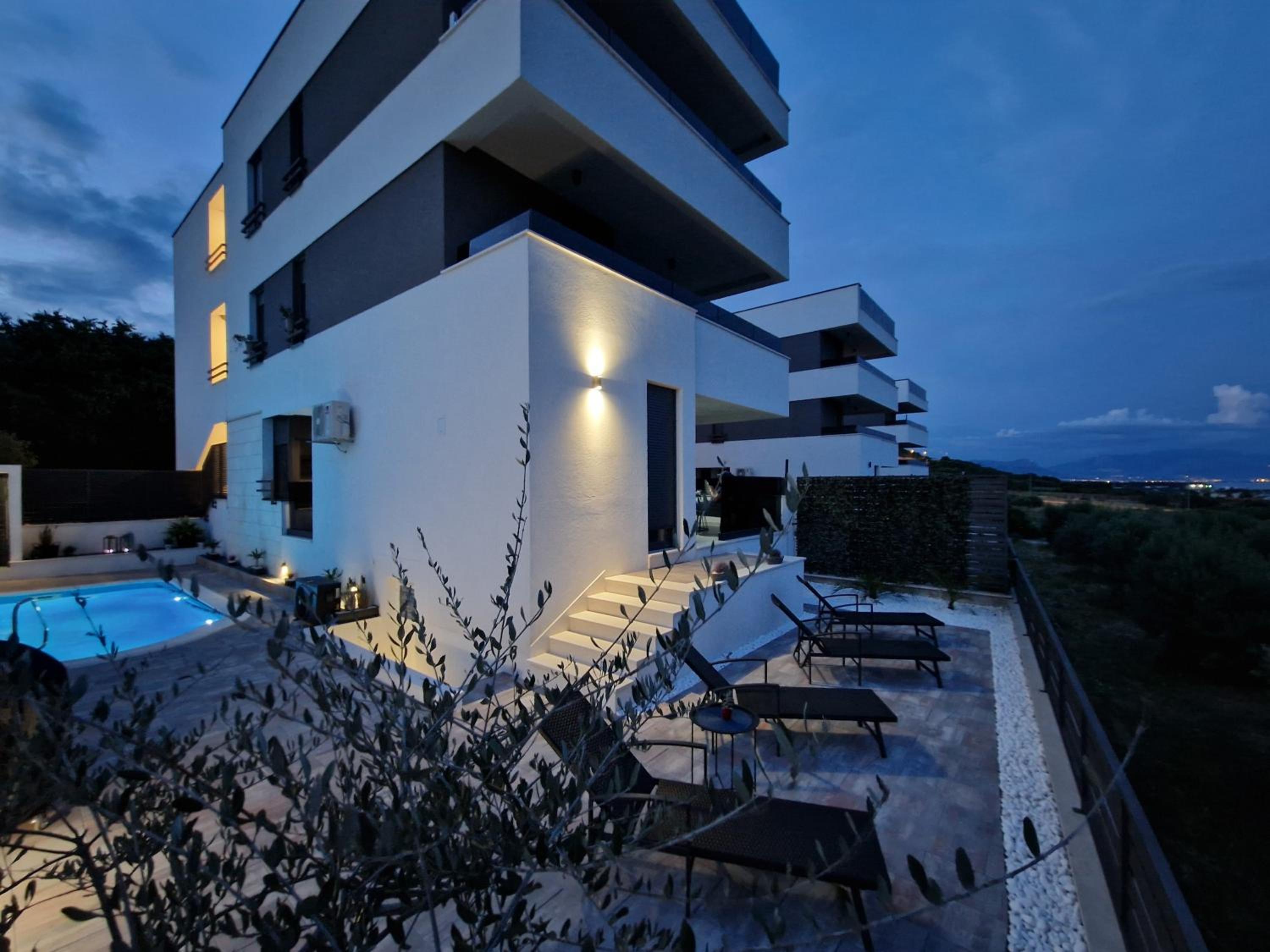 Apartman Marčelina 1 with private pool