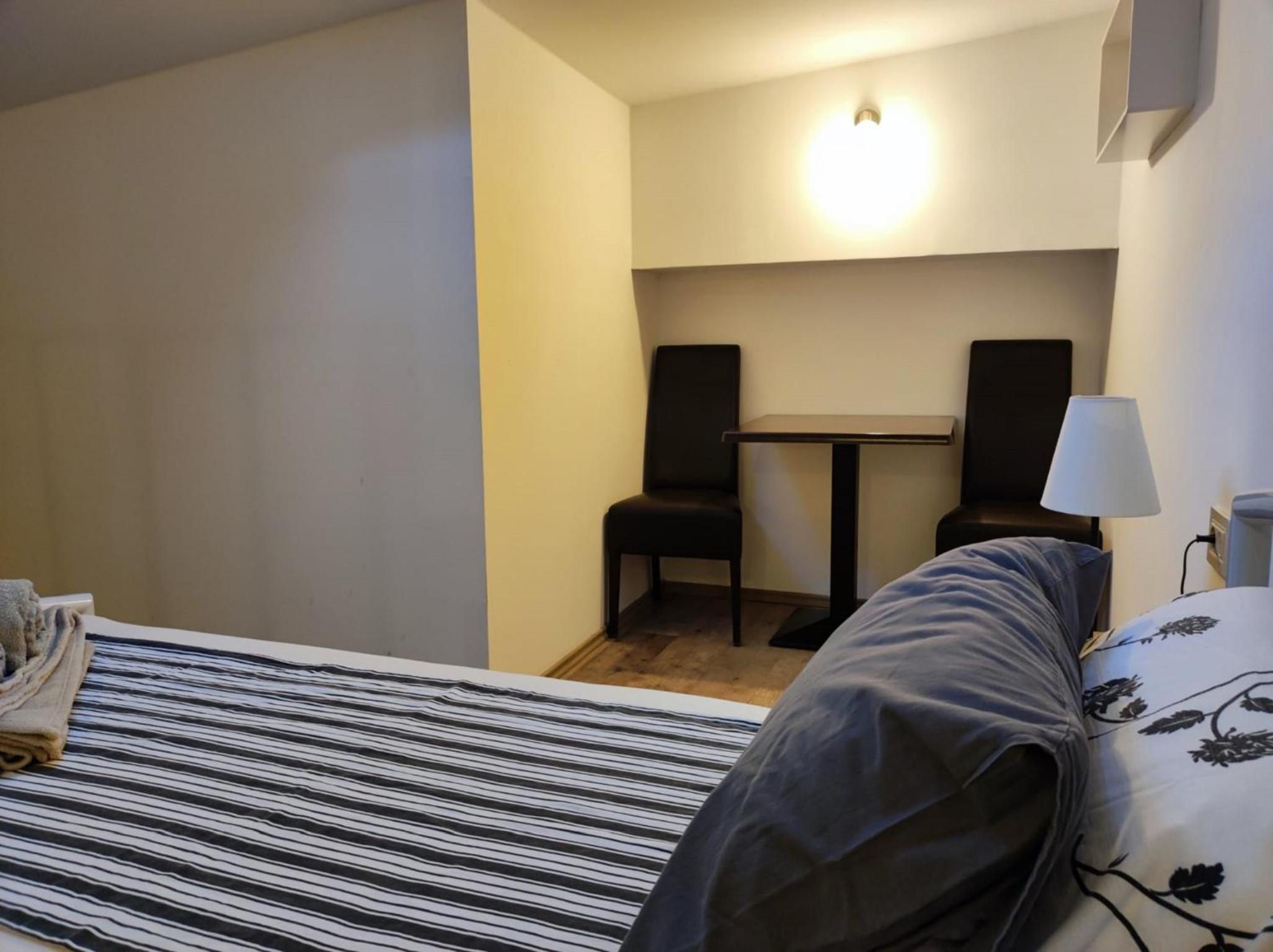Rooms Baza