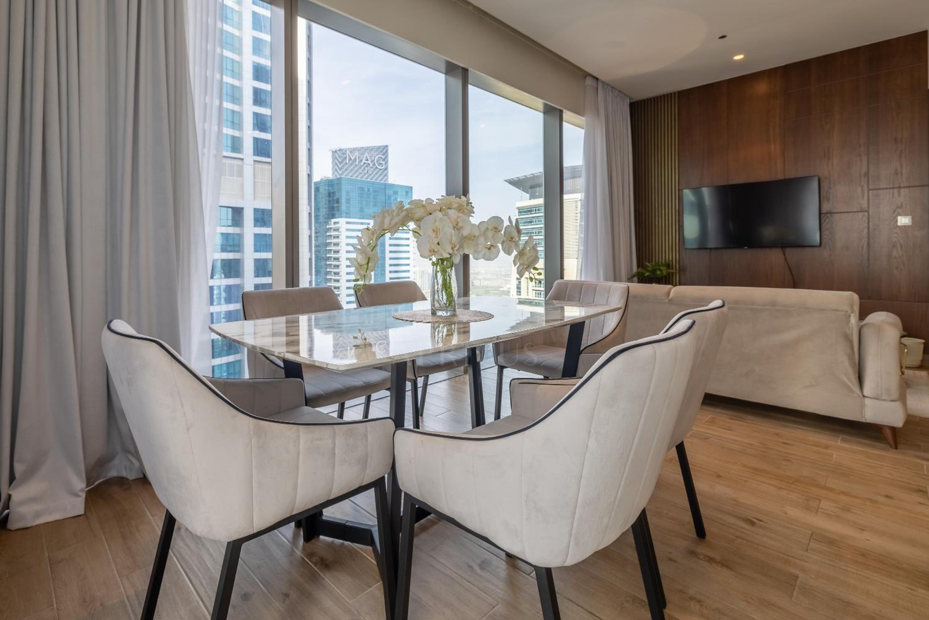 Luxury apartment in Marina Gate Jumeirah Living