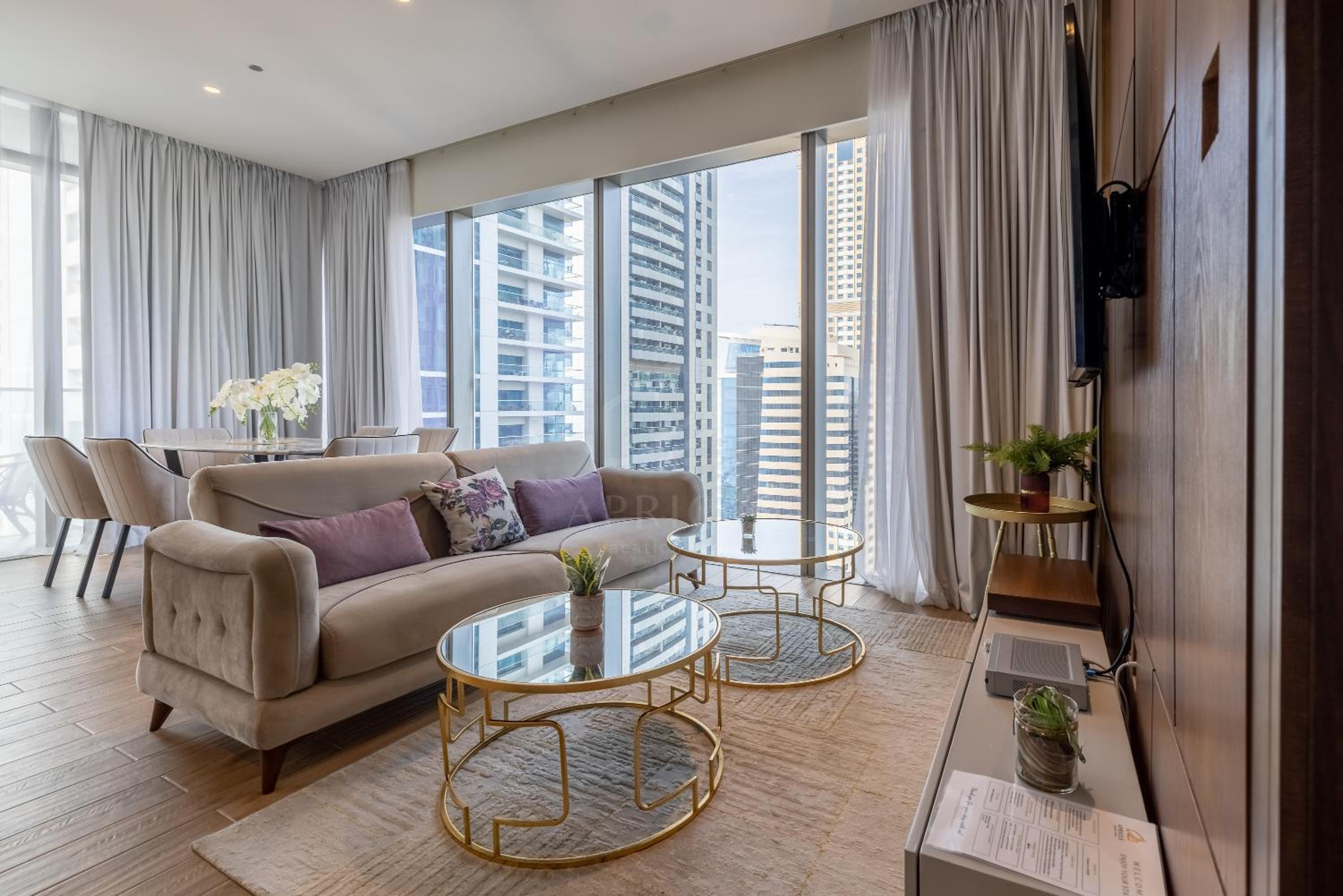 Luxury apartment in Marina Gate Jumeirah Living