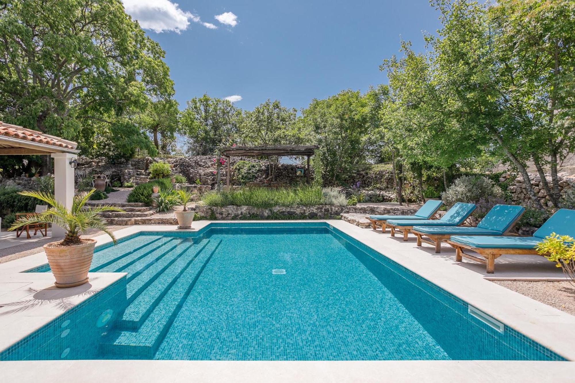 Heritage Villa Laurel view 2