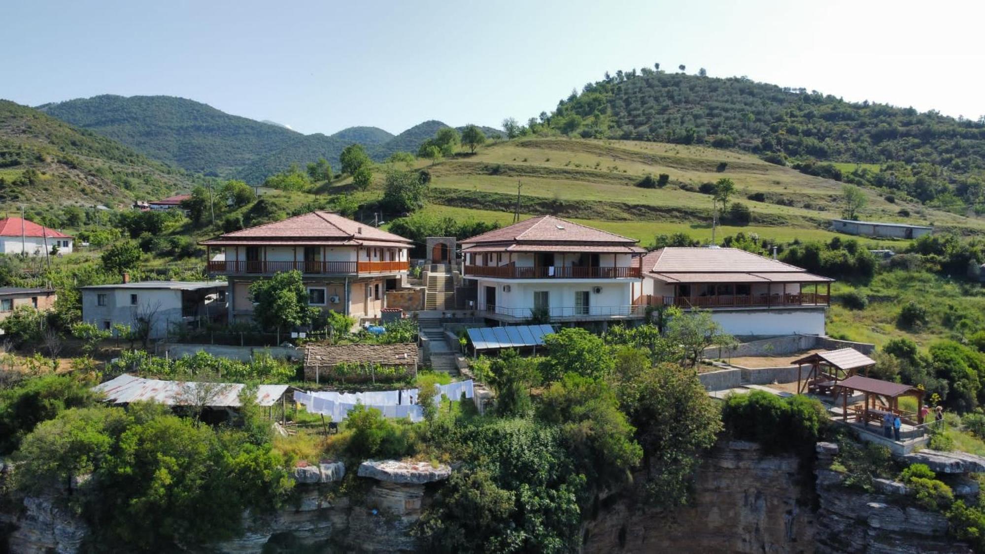 Guest House Bracaj