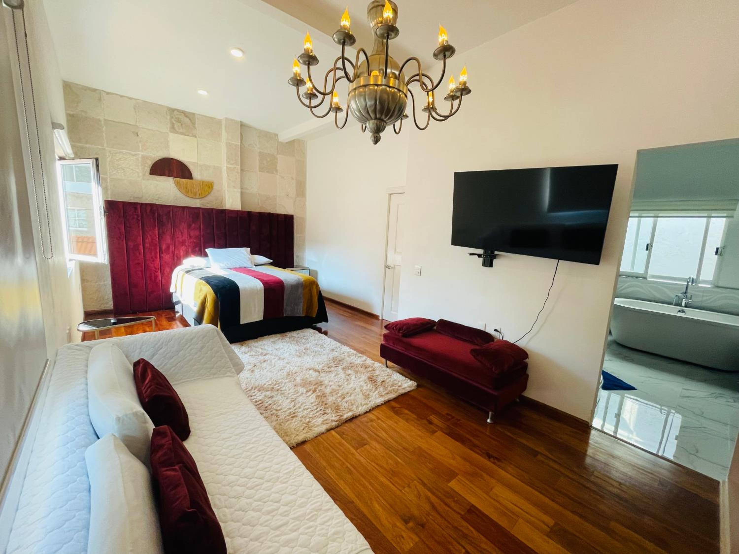 Hotel Napoles suites & home - Image 1