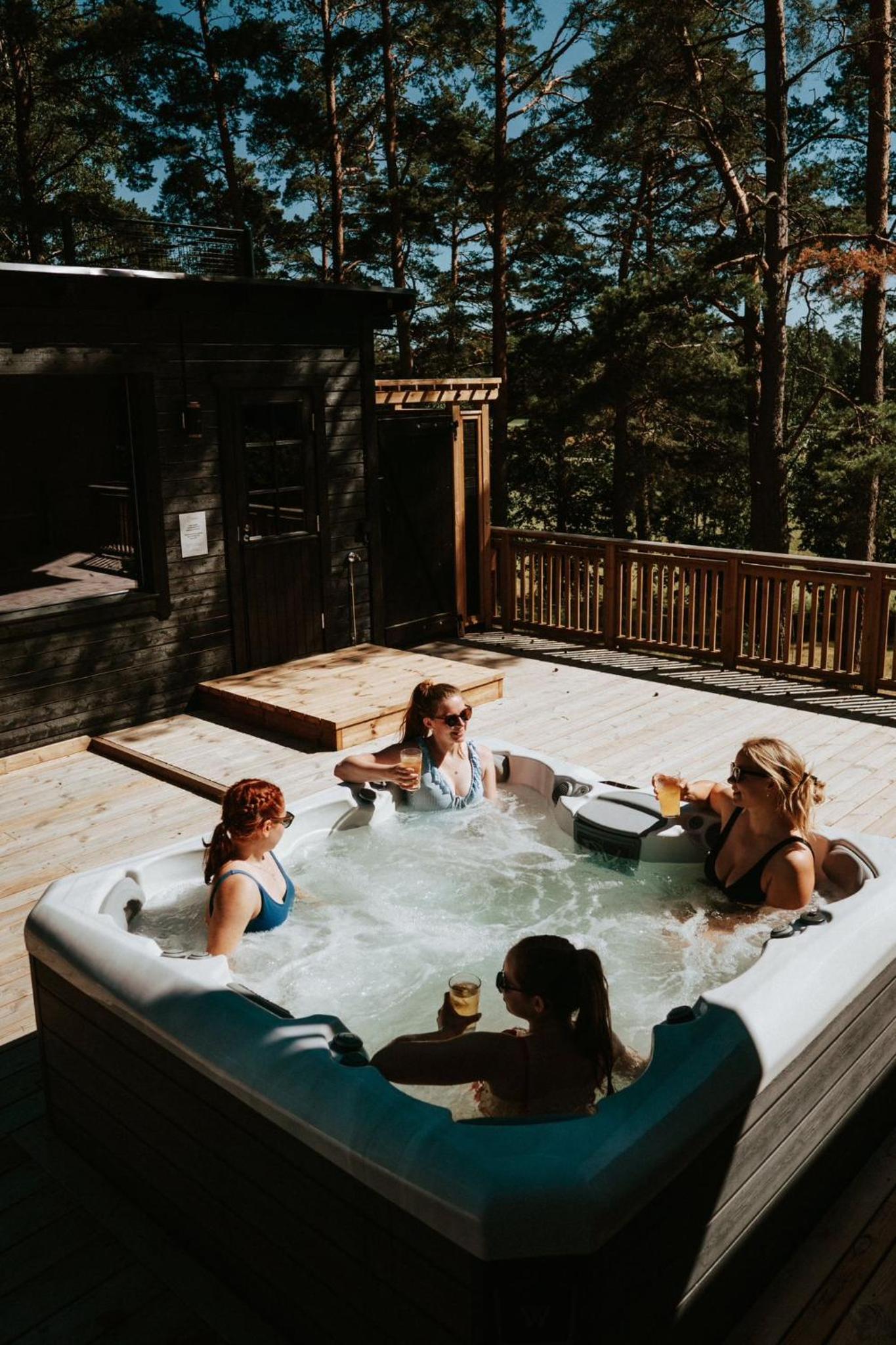 Jacuzzi