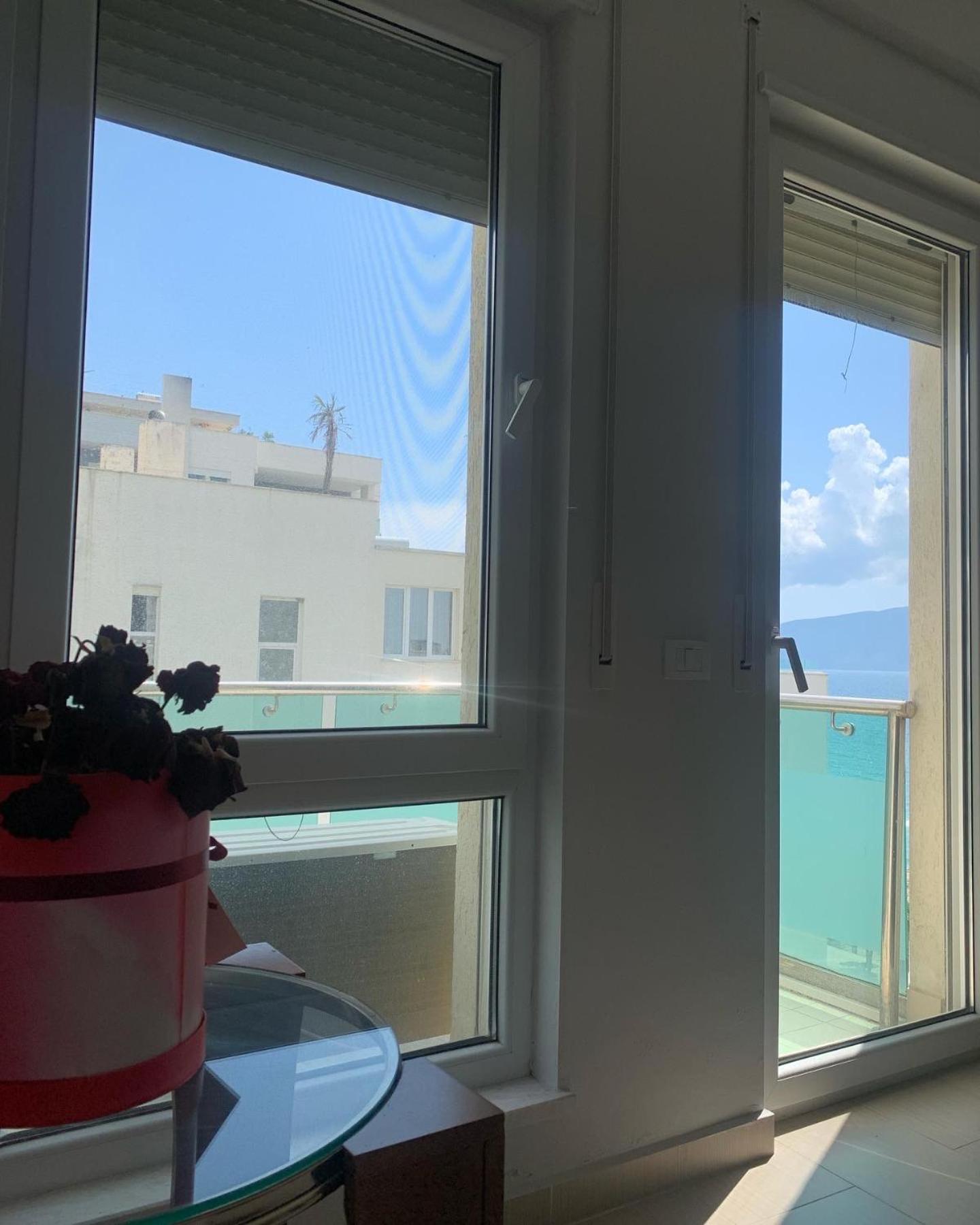 Lovely and spacious 2-bed room home in great location
