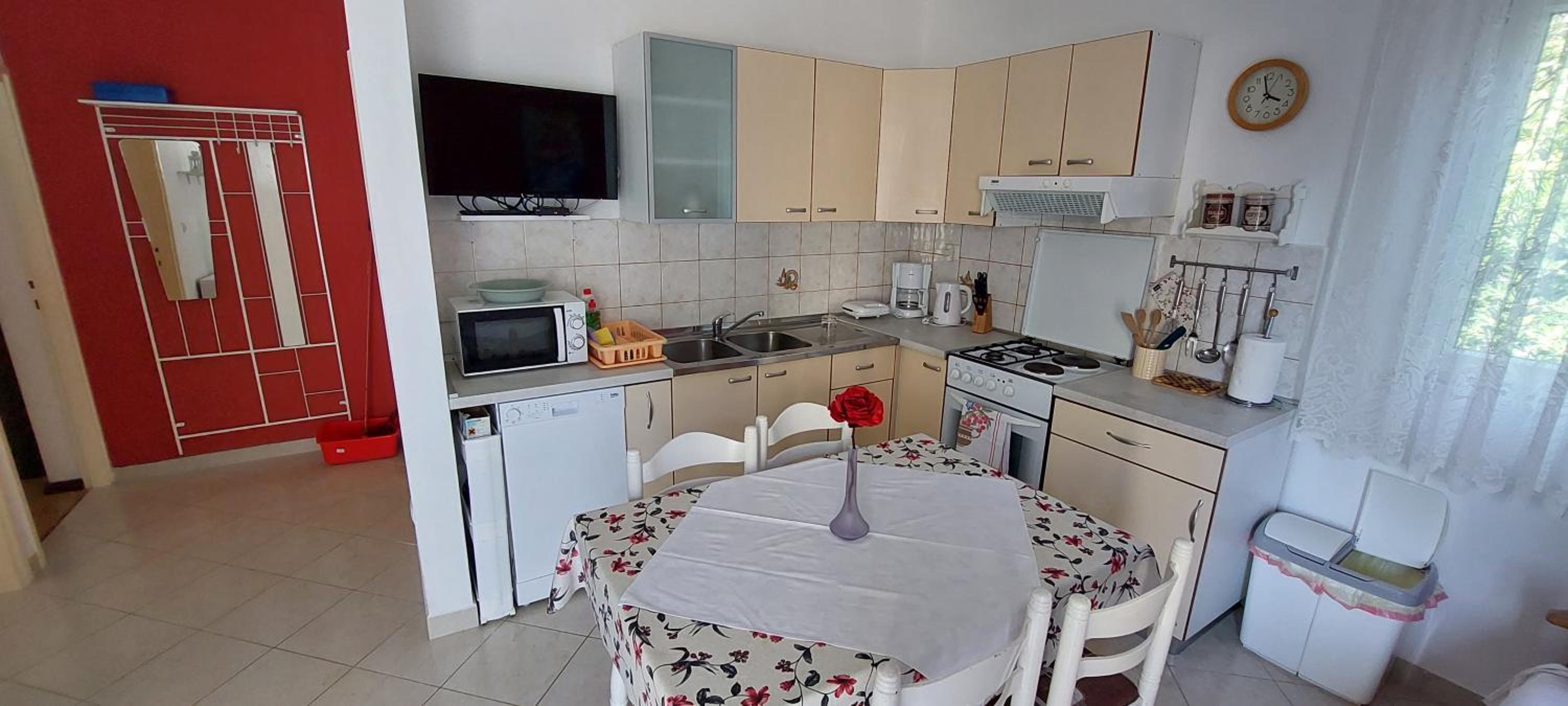 Pahljina Apartments