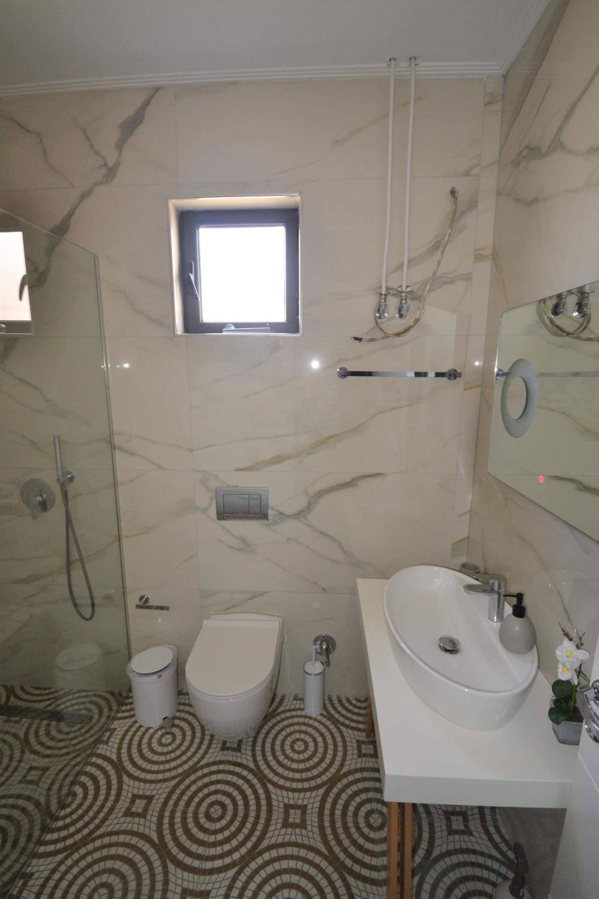 Luxury Penthouse B&E