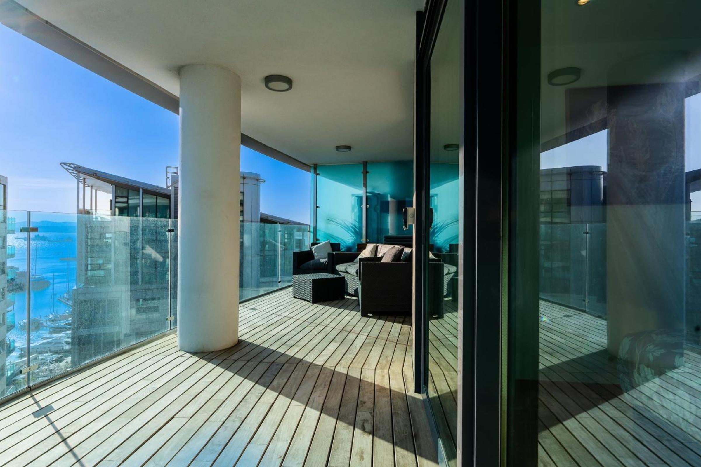 OCEAN SPA Suite 05-Hosted by Sweetstay