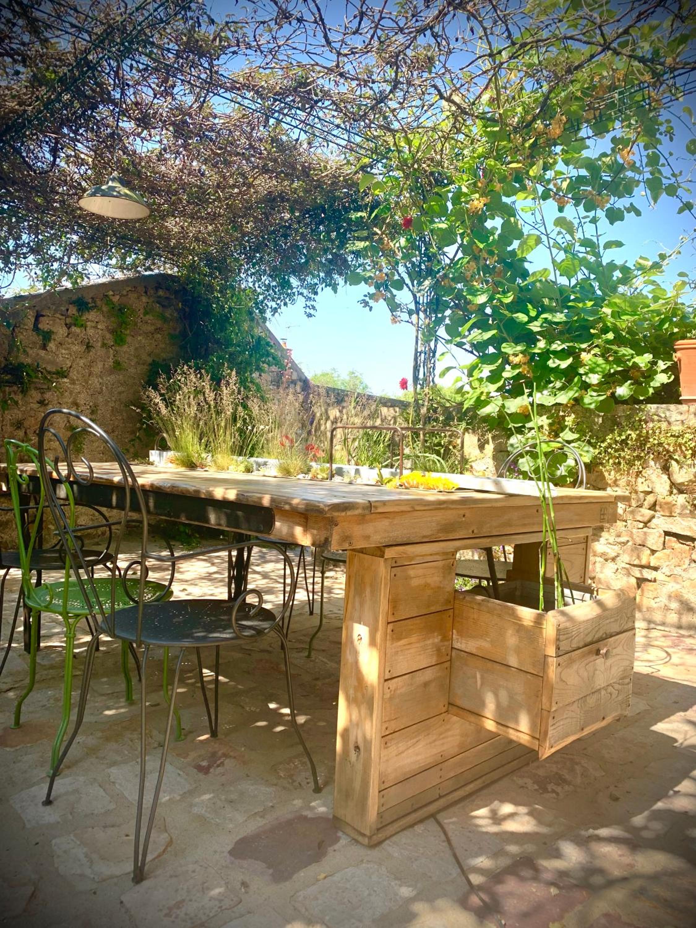 Coté jardin view 2