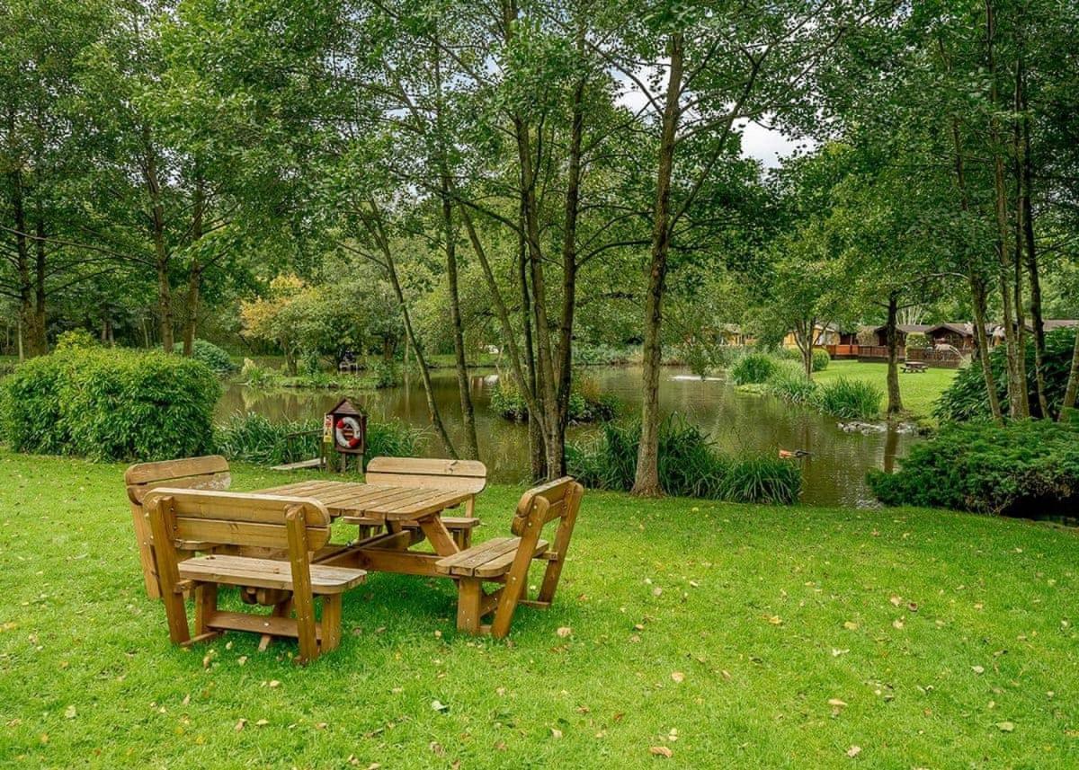 Ashlea Pools Lodges
