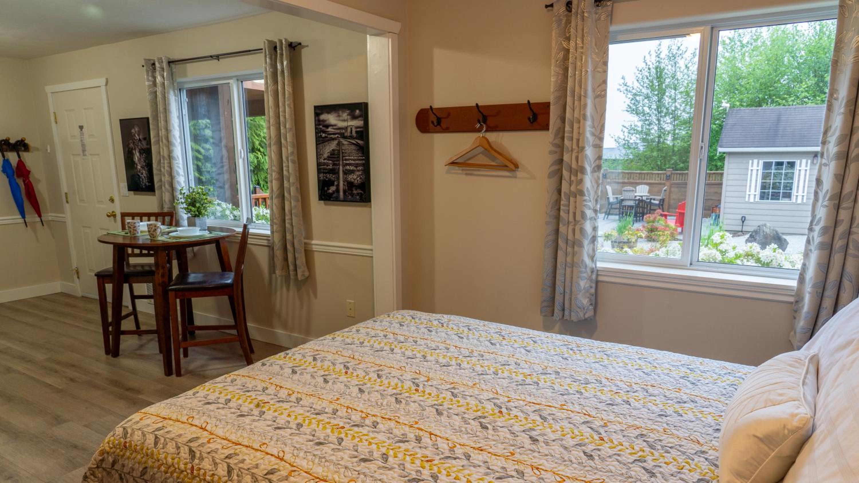 Wild Pacific Guest Suites-2