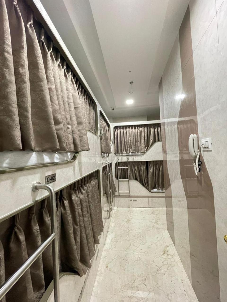 AVIRAHI HOTEL