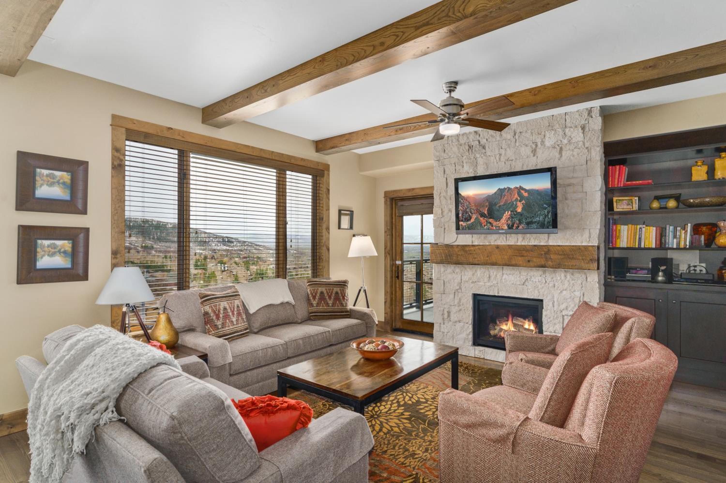Edgemont 2402 - Luxury Ski-in Ski-out Condo view 2