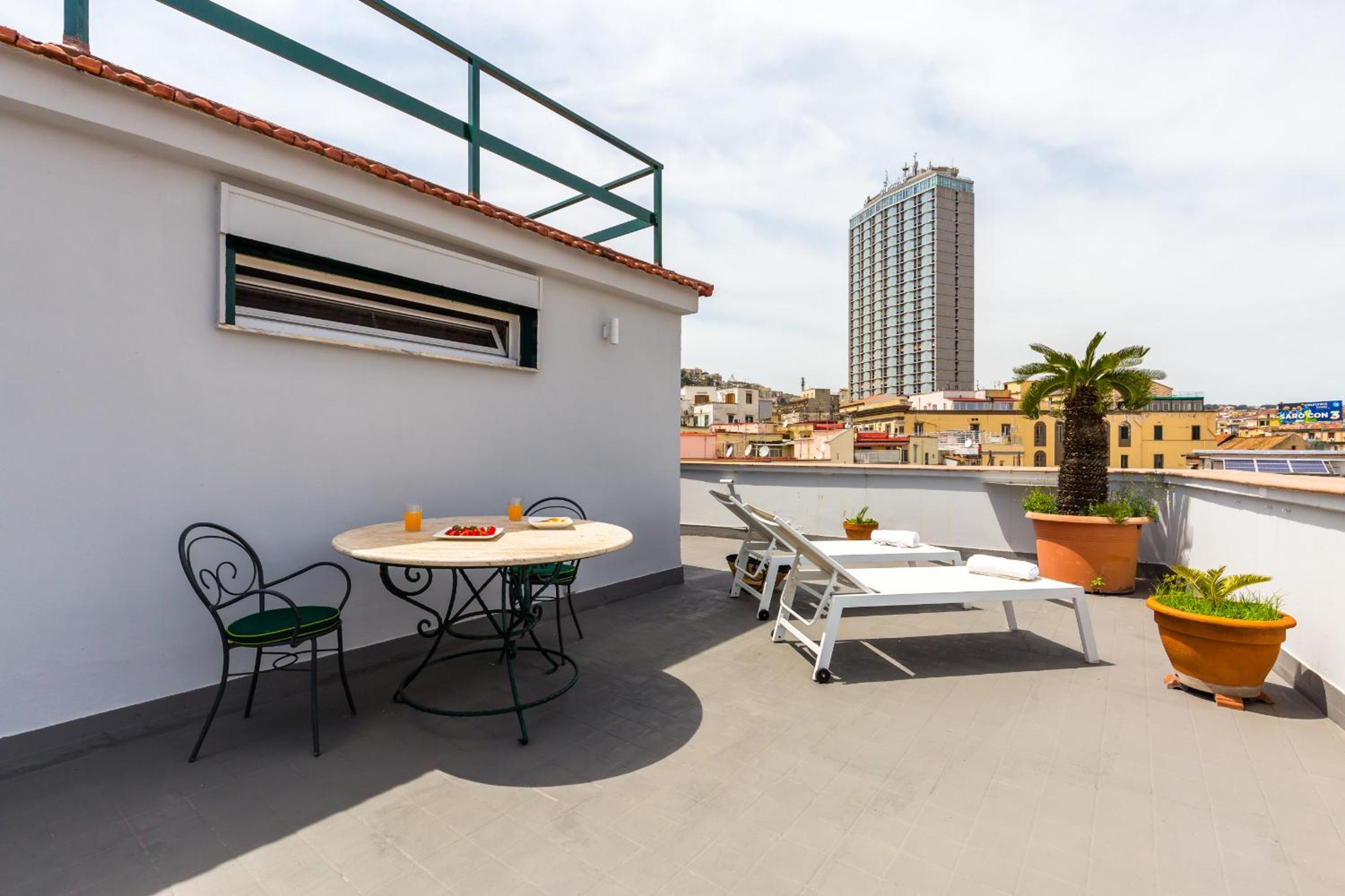 Jacuzzi on the rooftop by Wonderful Italy