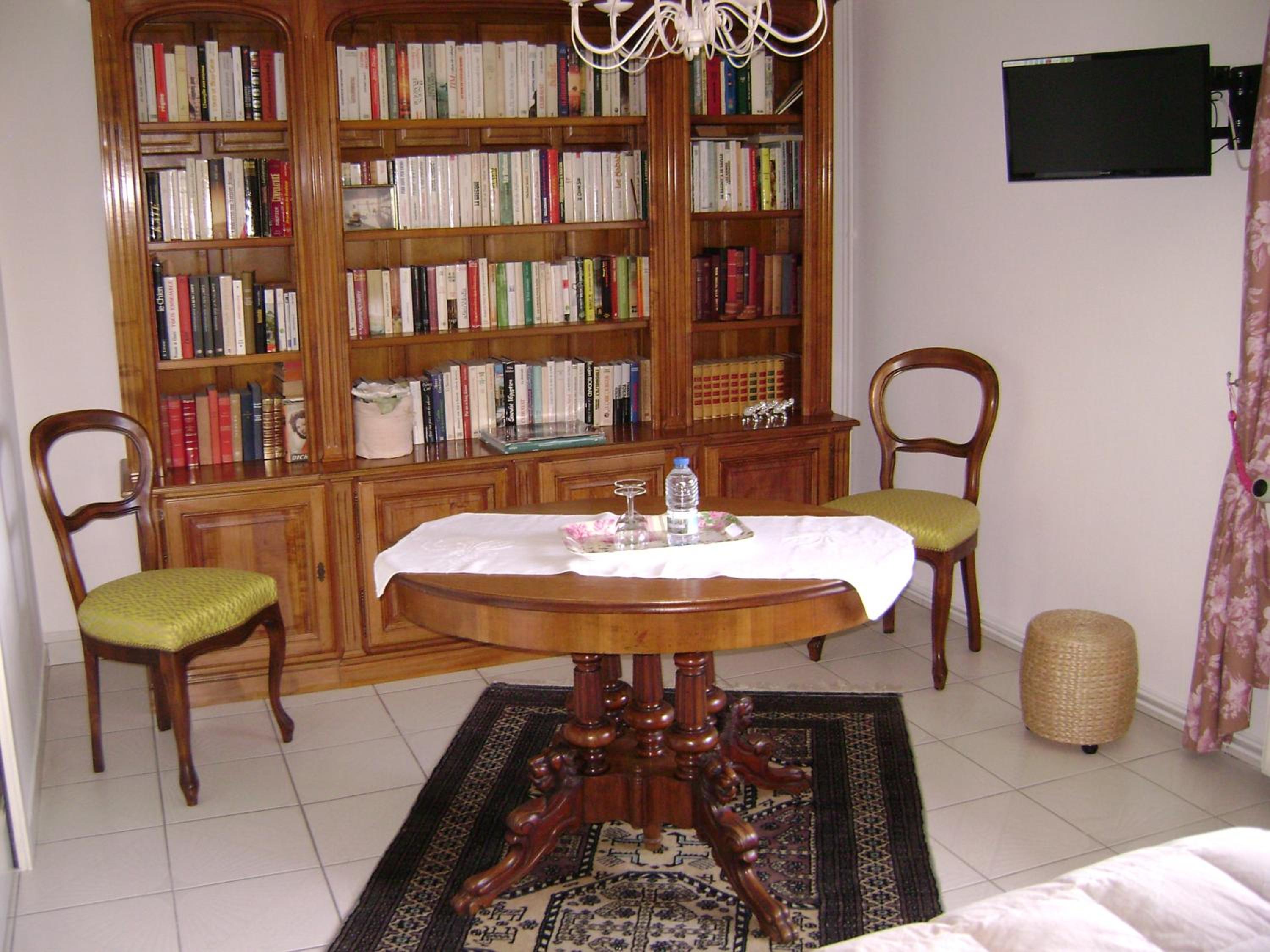 Photo 8