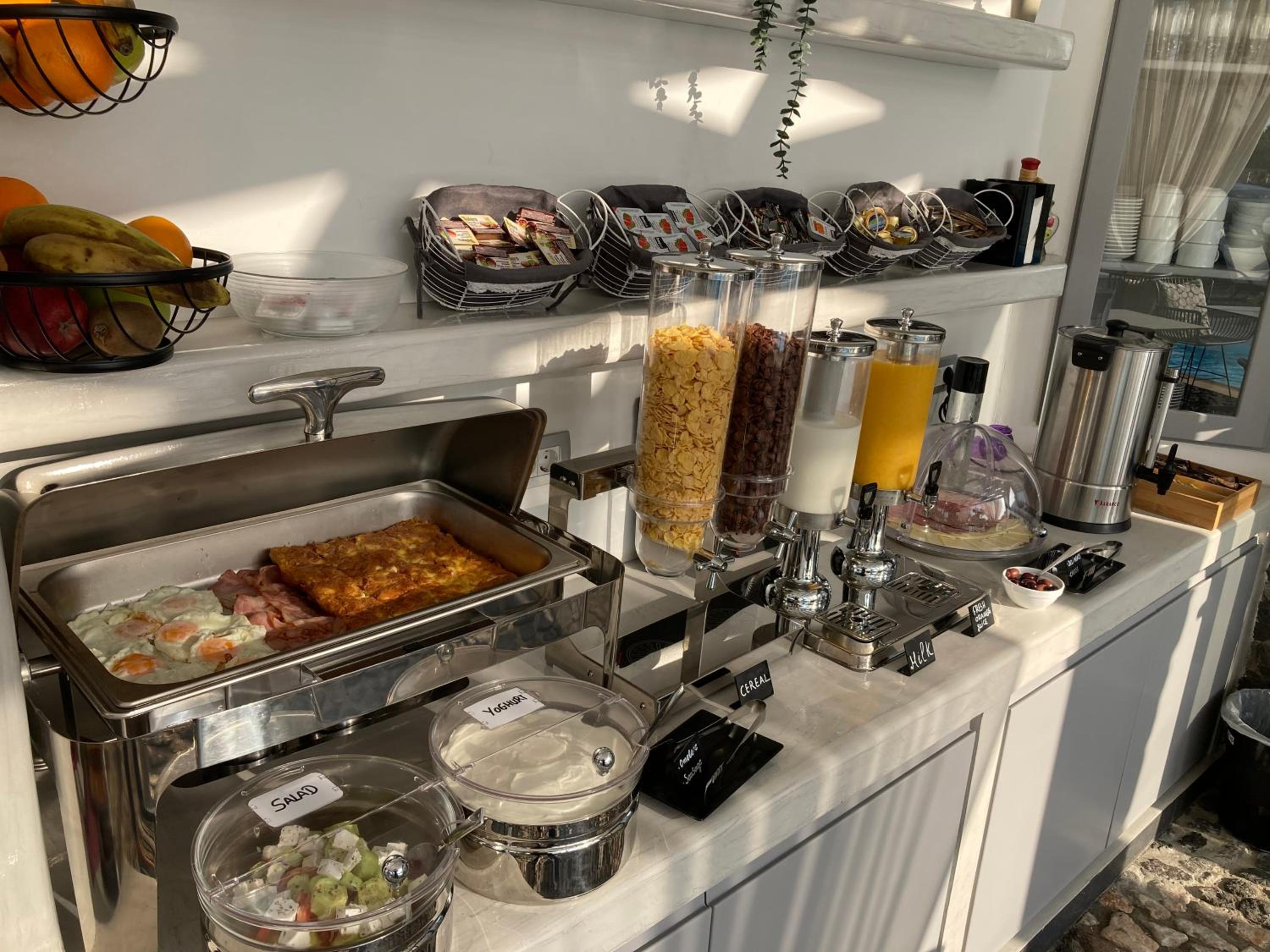 breakfast buffet