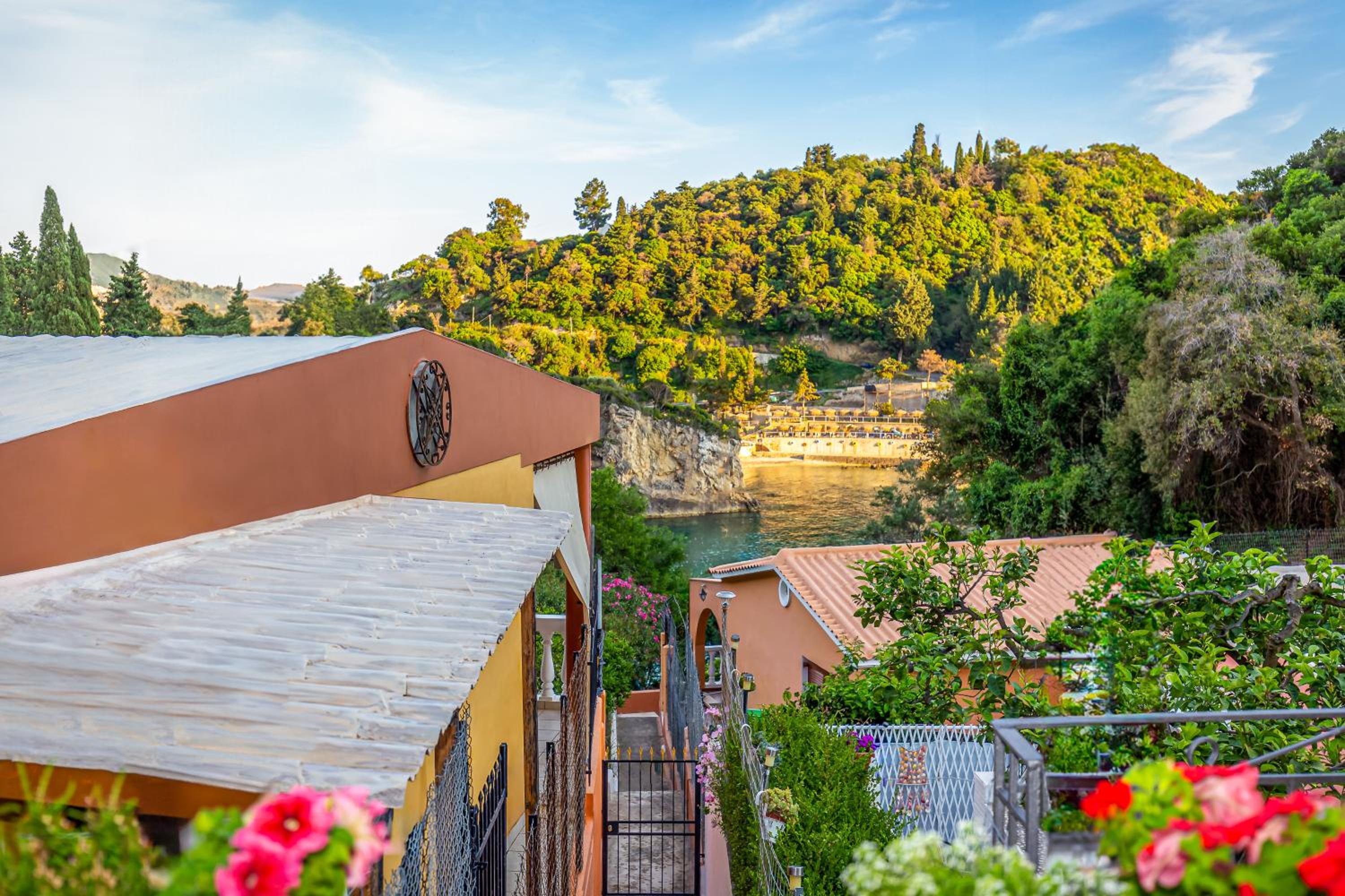 Matsas House & Studio photo 2