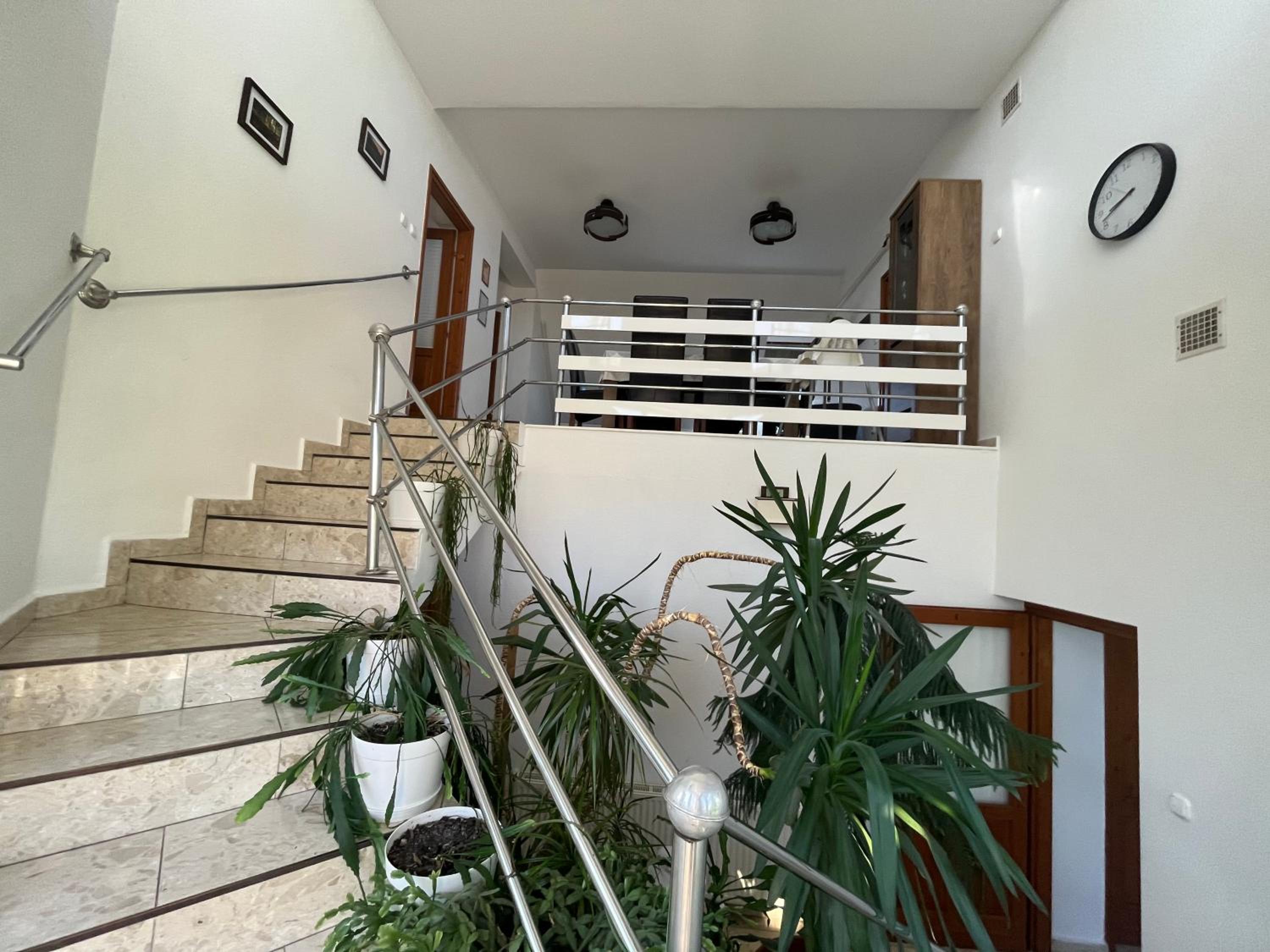 Mol-Ker-Vill Apartment