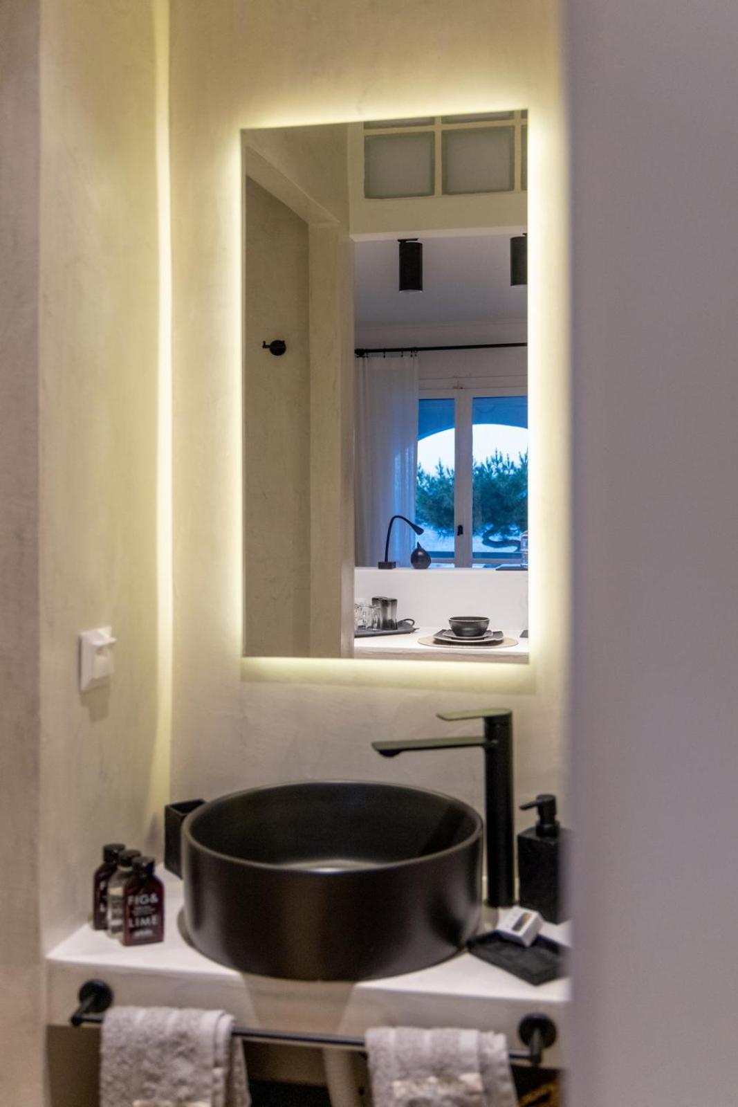 SEAMENTO Suites view 4