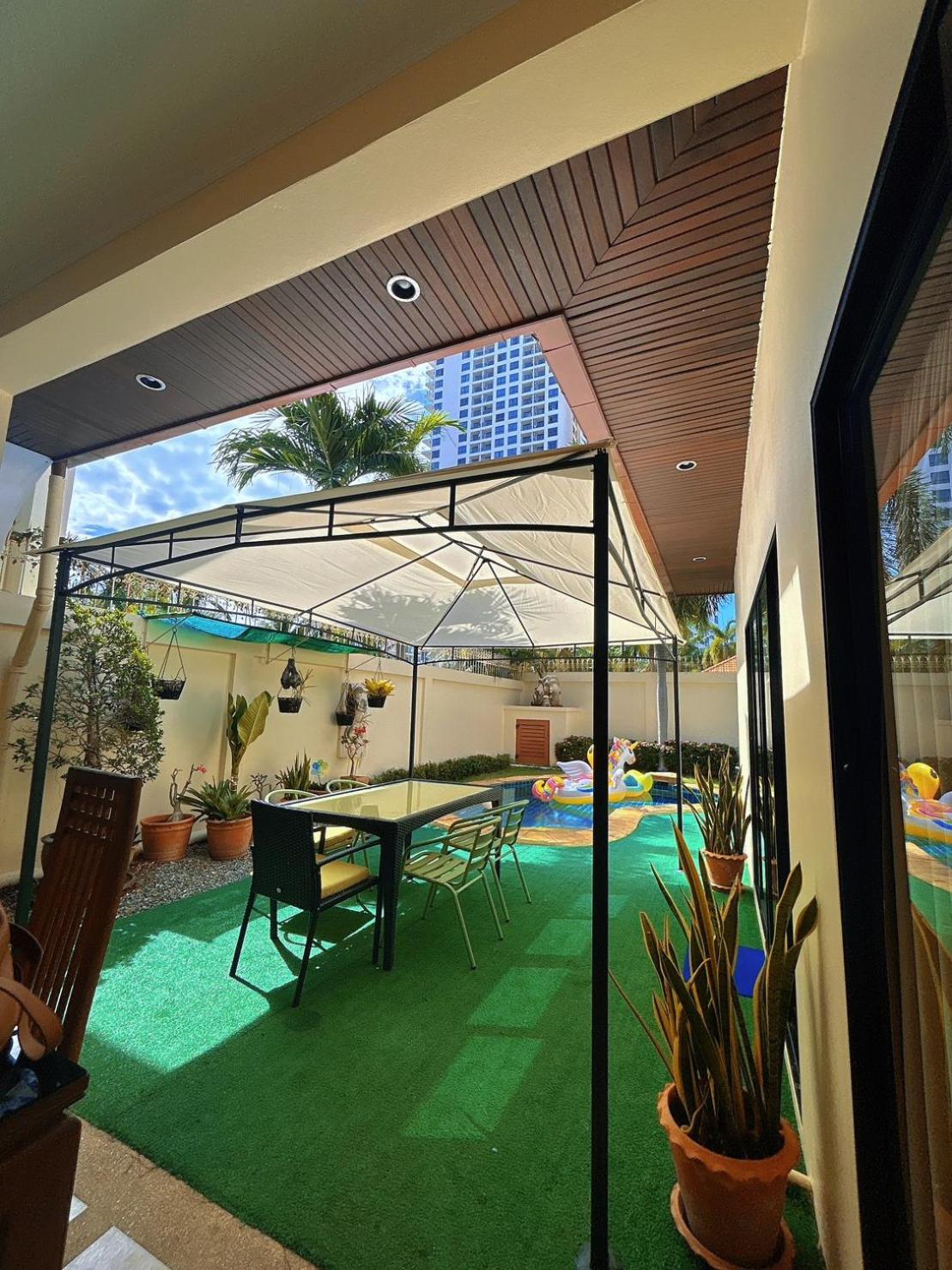 2 Bedrooms Majestic Residence Pool Villas & Cozy Beach