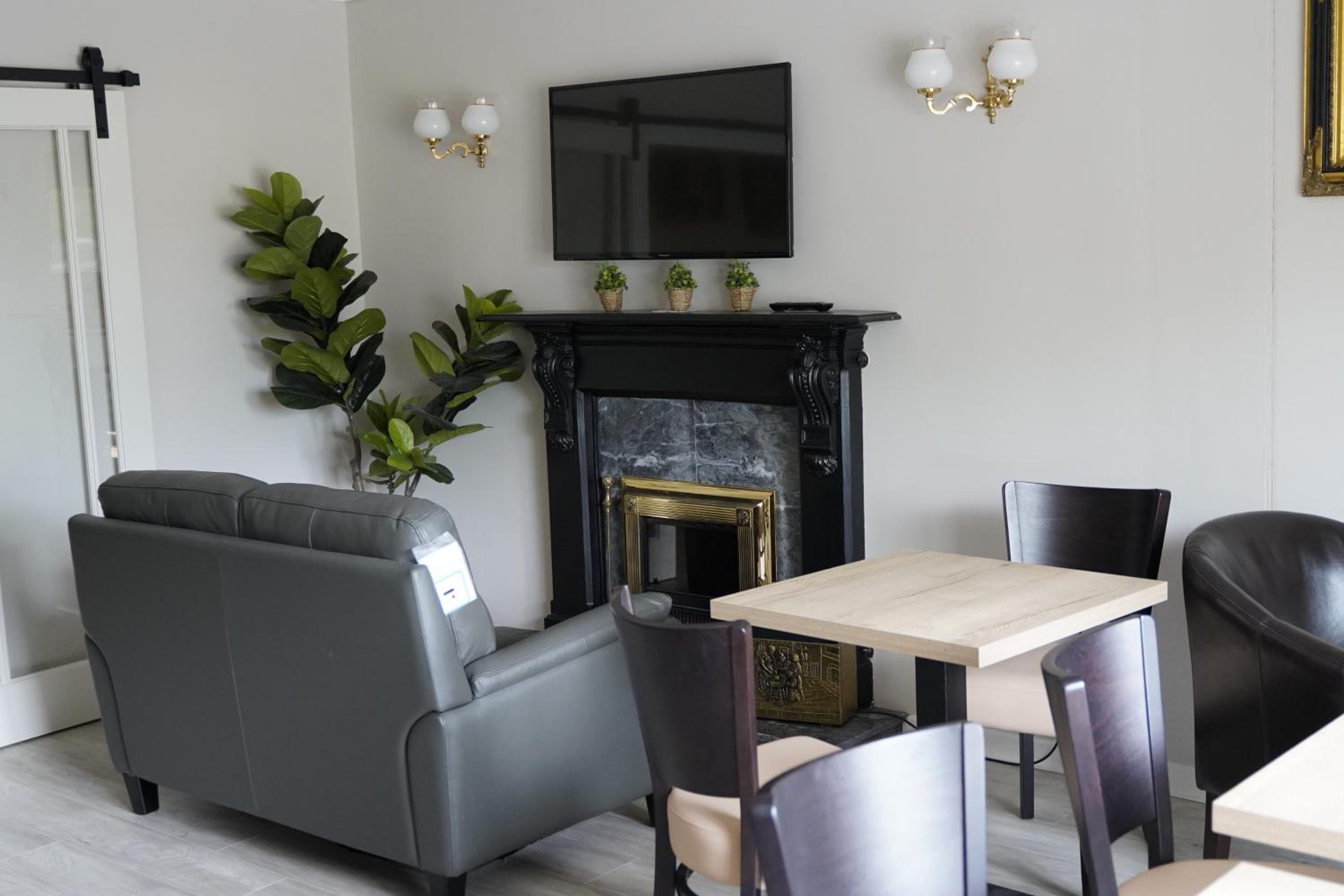 Slieve Bloom Manor Hostel