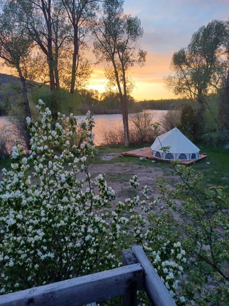Snake River Glamping view 4