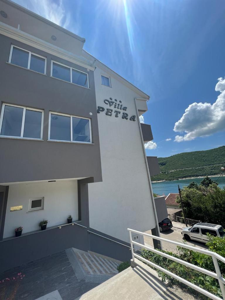 Villa Petra