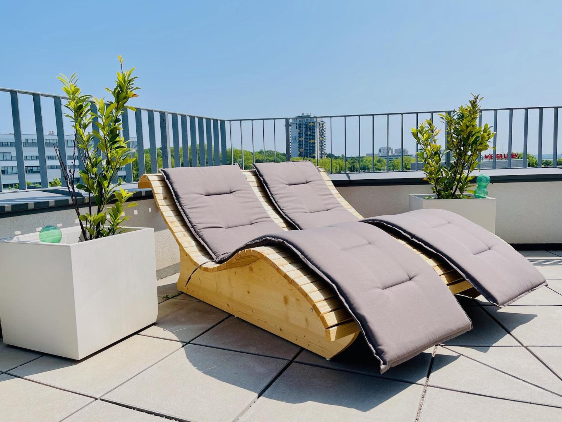 Sonnenwohnen Penthouse direkt bei U-Bahn und Therme Wien mit Top Anbindung ins Zentrum