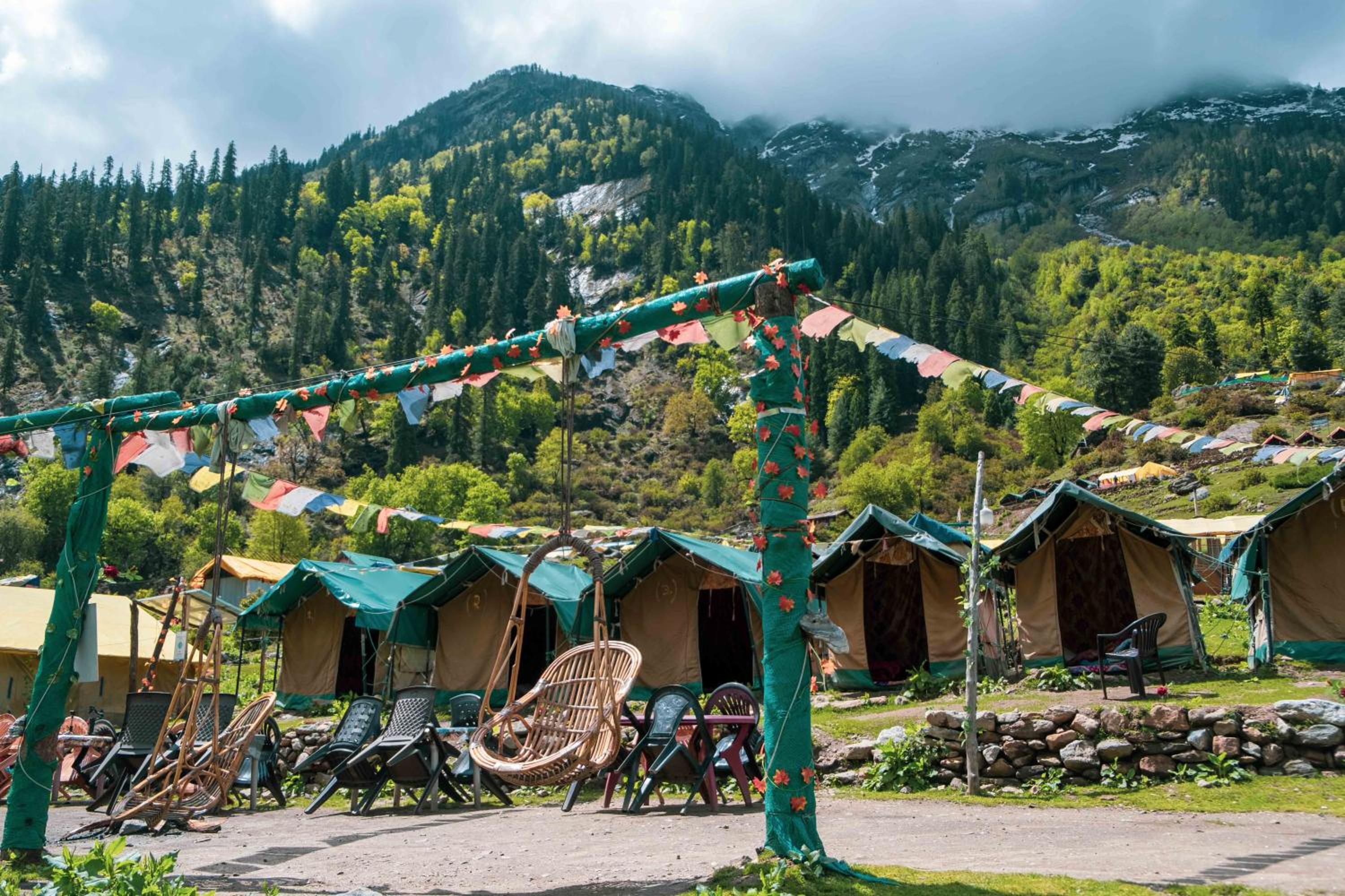 Kheerganga Hike Camps view 3